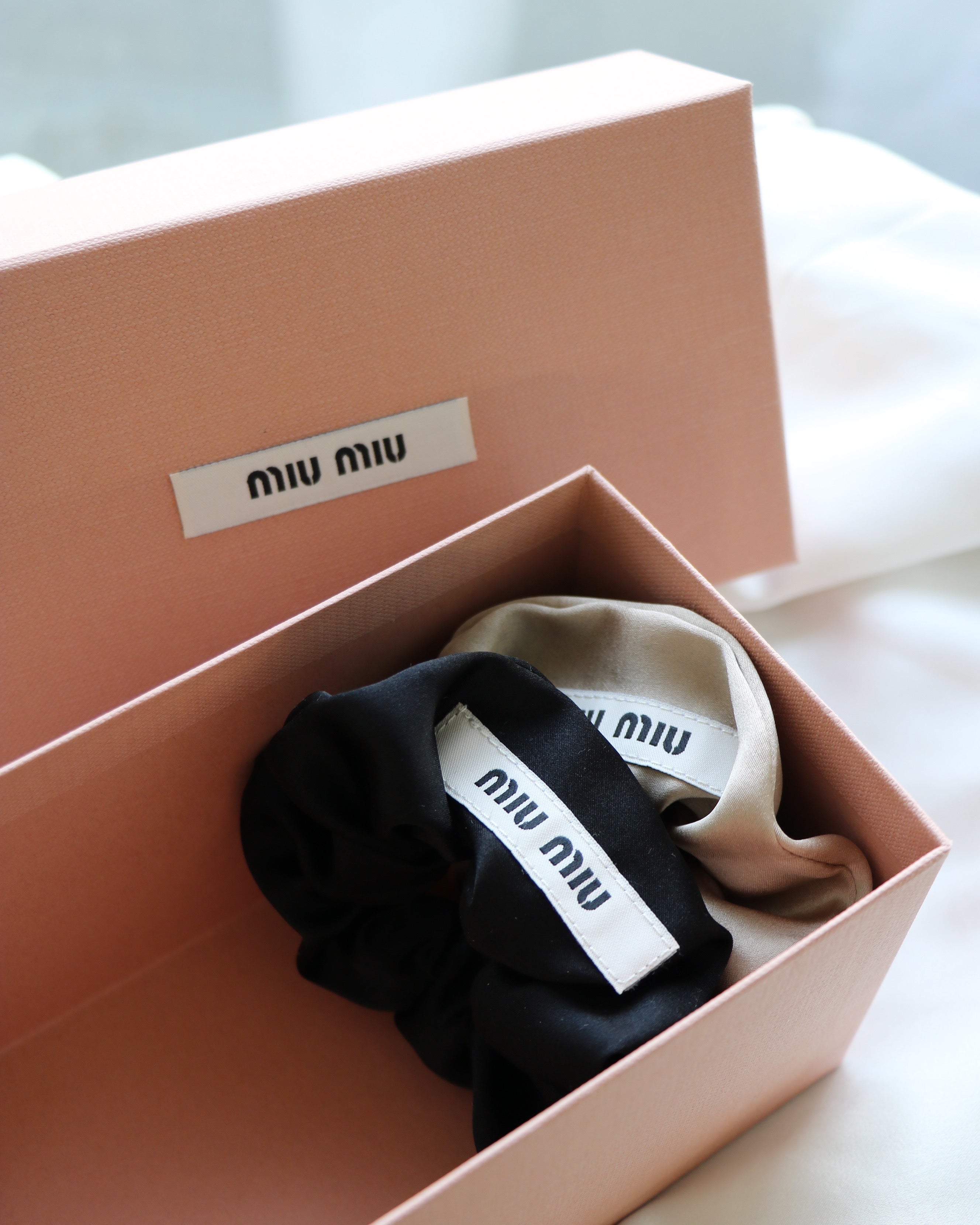 CHOUCHOU UPCYCLÉ MIUMIU | 100% SOIE