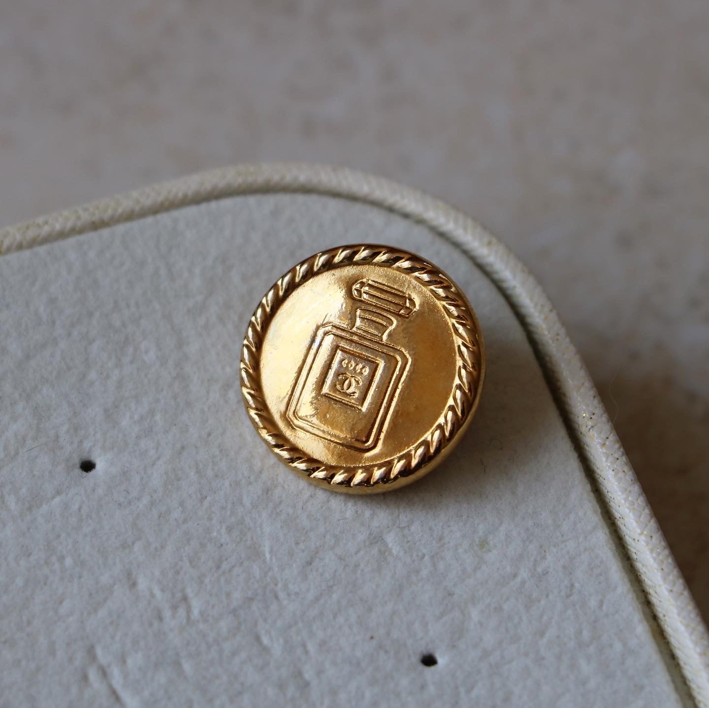 BROCHE UPCYCLÉE COCO