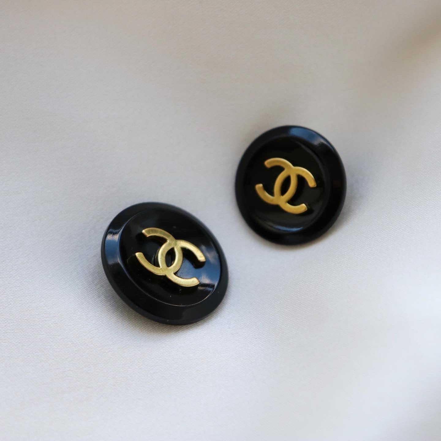 COLLIER UPCYCLÉ CHANEL | NOIR