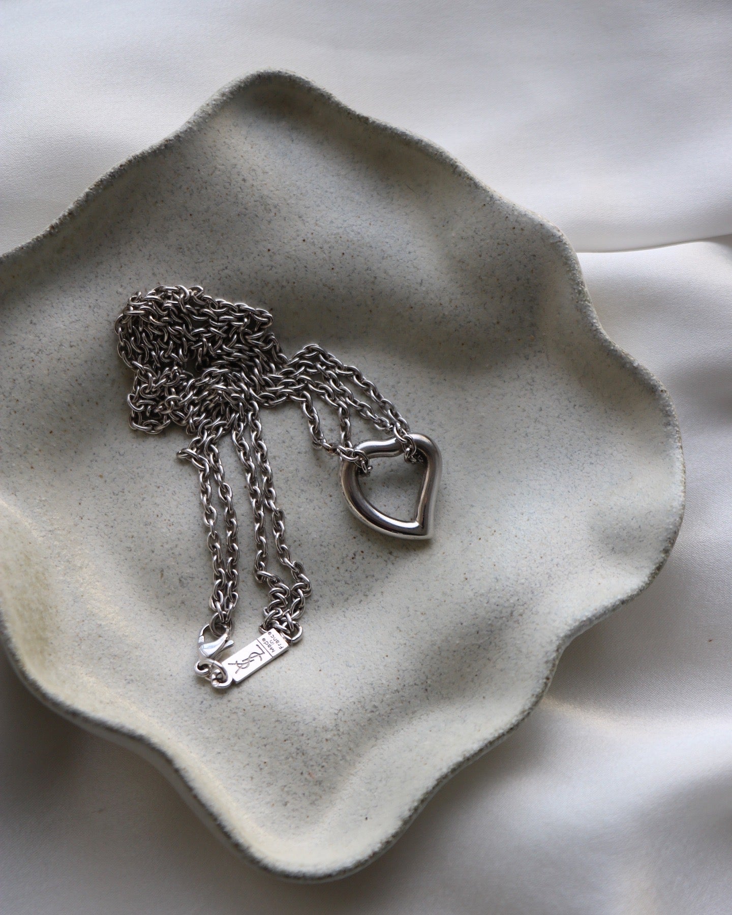 COLLIER "LOVE" YVES SAINT LAURENT VINTAGE