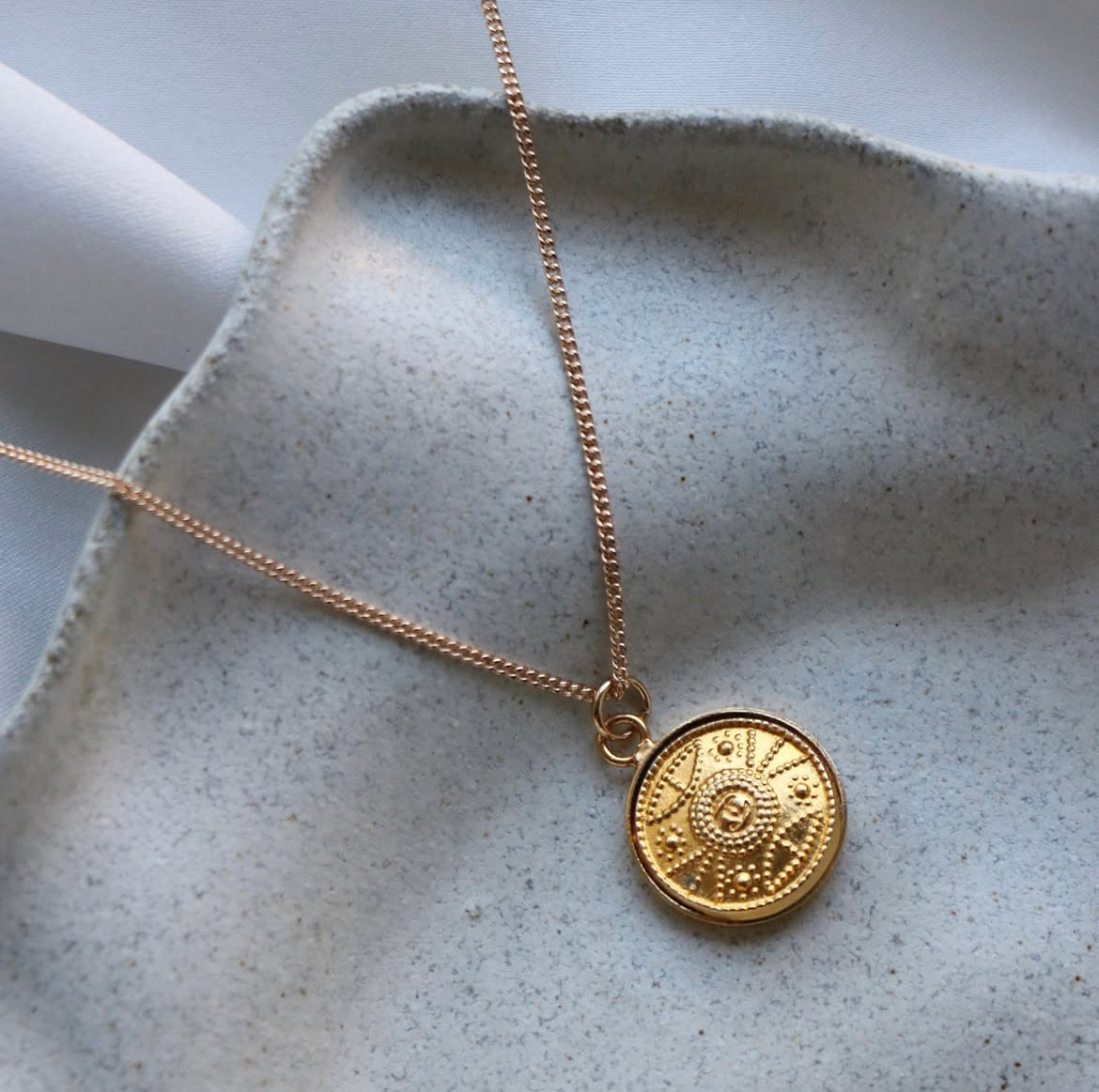 COLLIER UPCYCLÉ CHANEL | DORÉ RARE