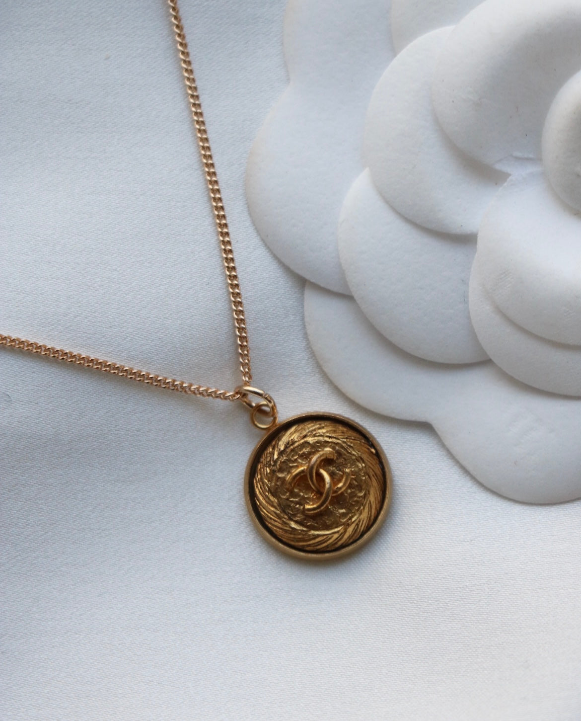 COLLIER UPCYCLÉ CHANEL | PETIT BRONZE