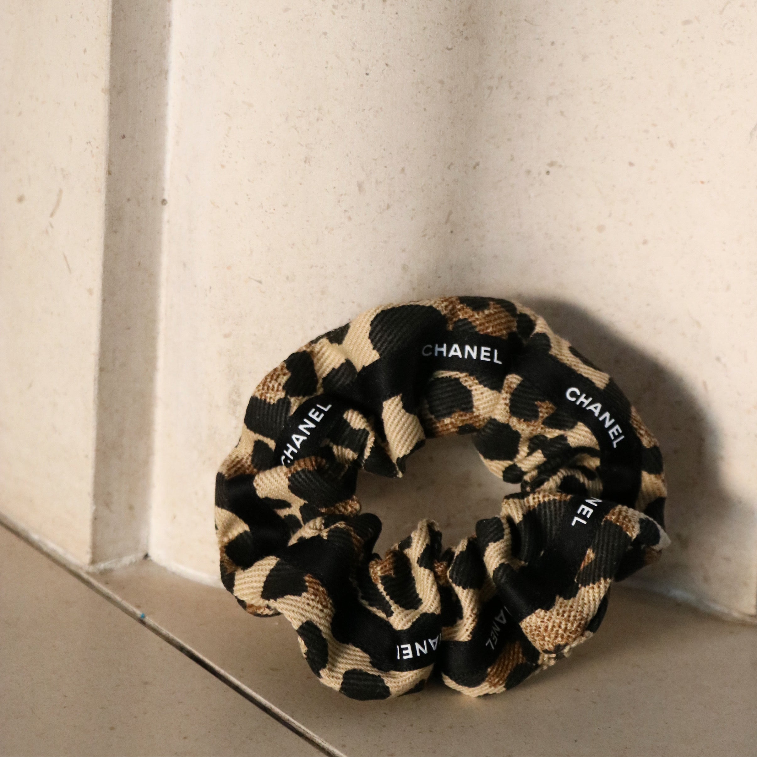 OFFERT DÈS 90€ D'ACHAT 🎁 CHOUCHOU UPCYCLÉ | LÉOPARD