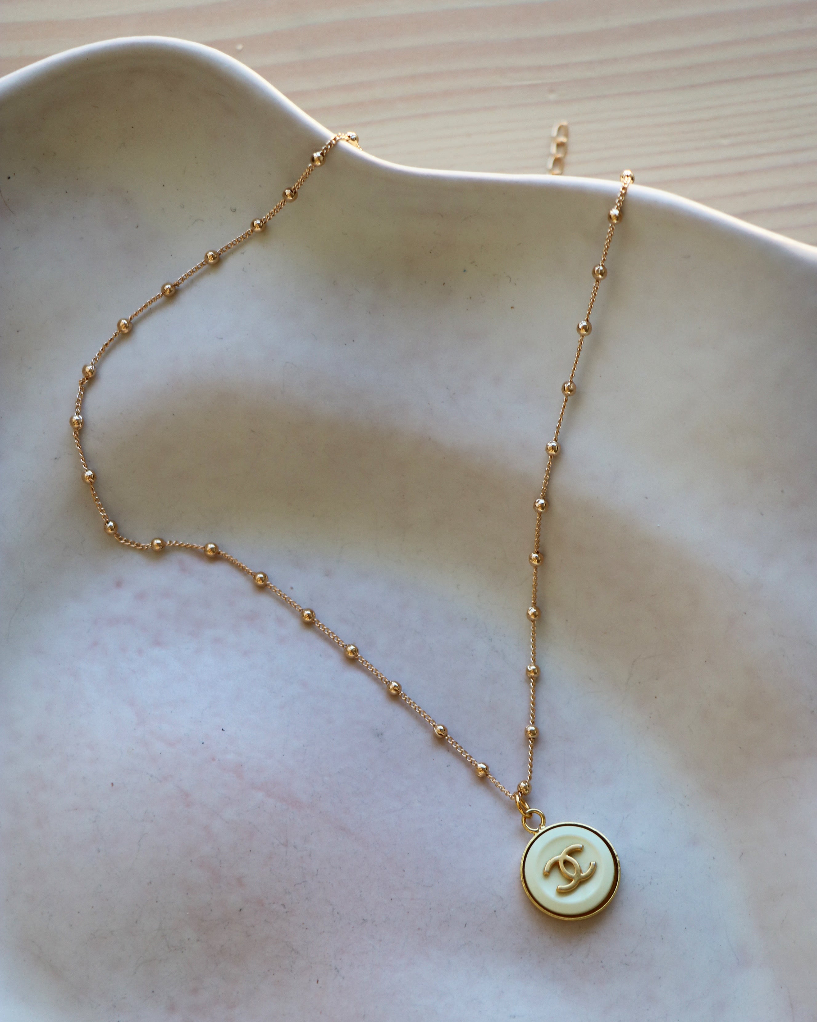 COLLIER UPCYCLÉ | BEIGE CREAMY N°1