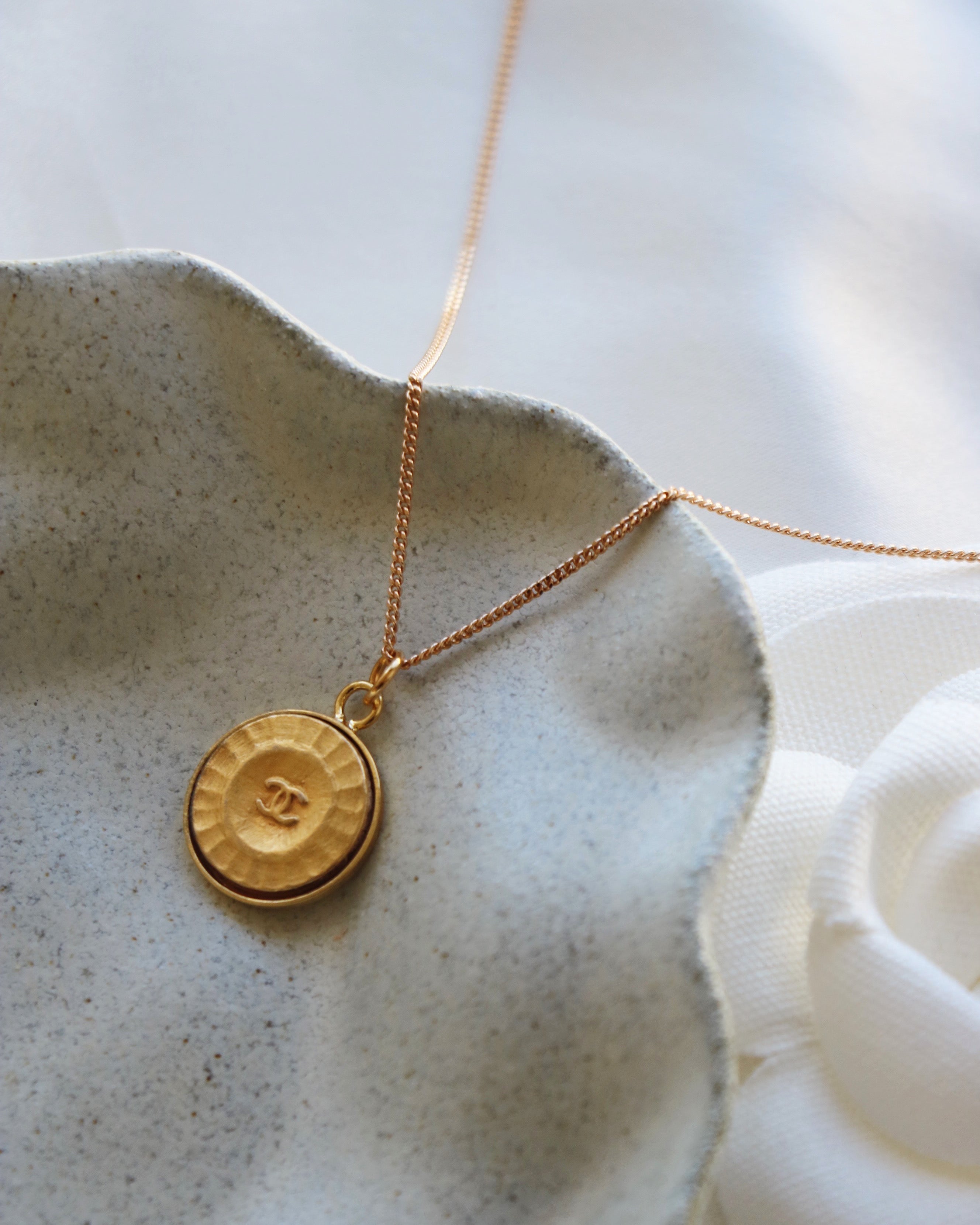 COLLIER UPCYCLÉ SOLEIL DORÉ