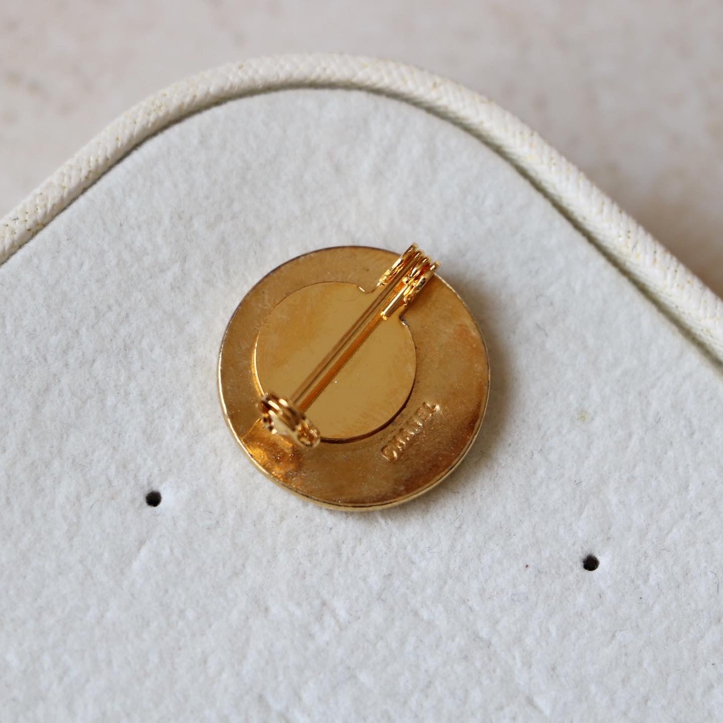 BROCHE UPCYCLÉE COCO