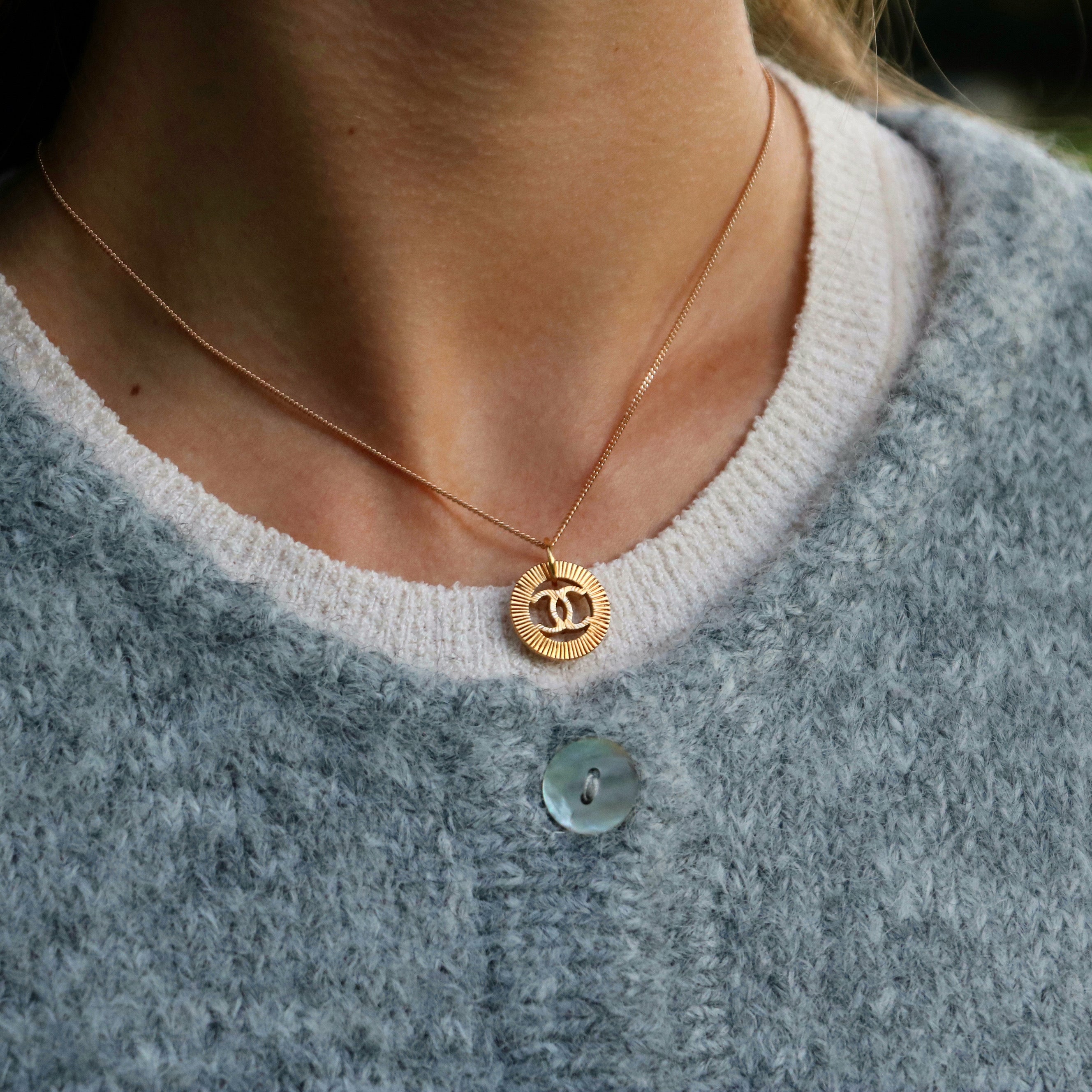 COLLIER UPCYCLÉ CHANEL DORÉ