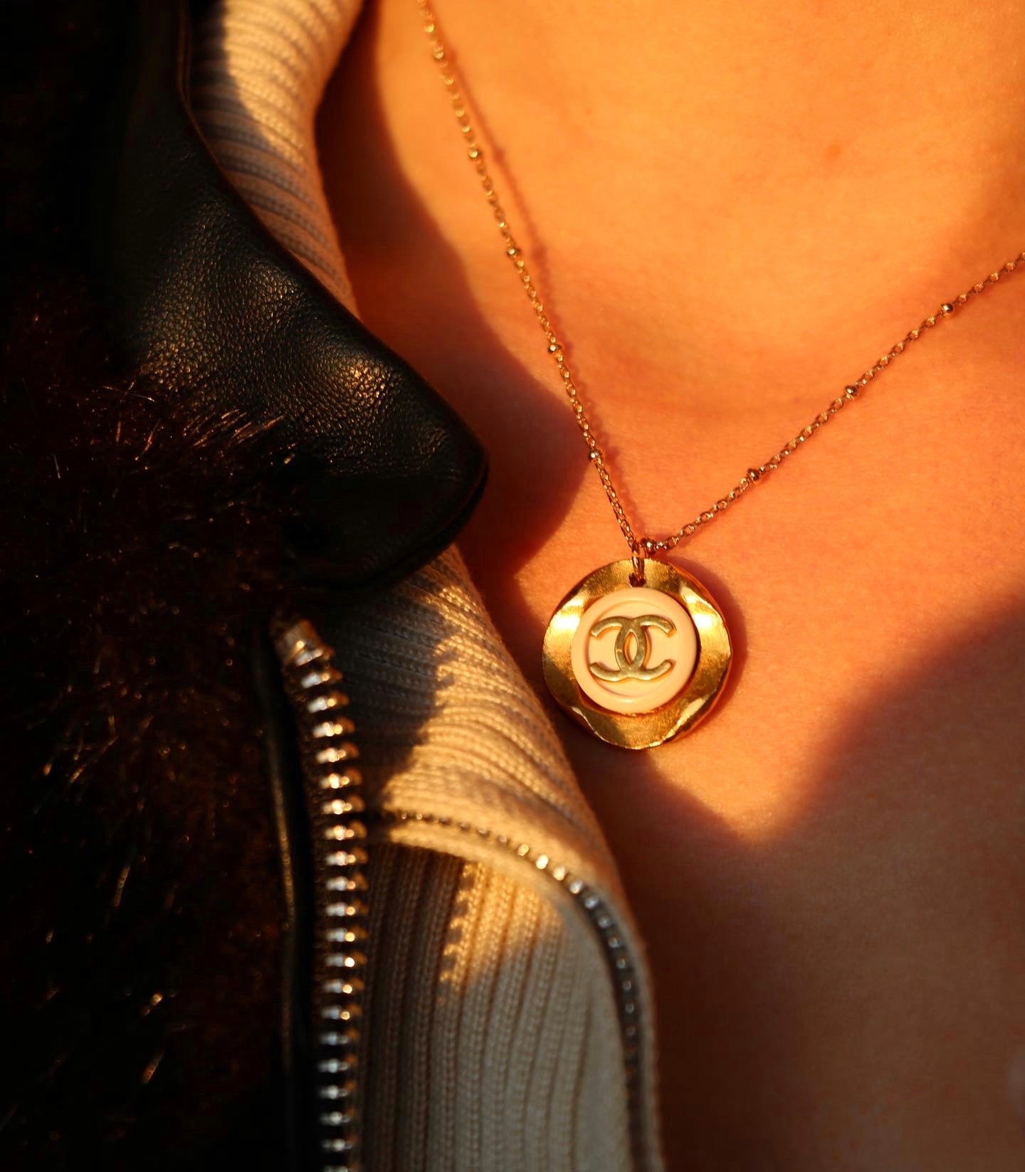 COLLIER UPCYCLÉ | BLANC IRRÉGULIER RARE