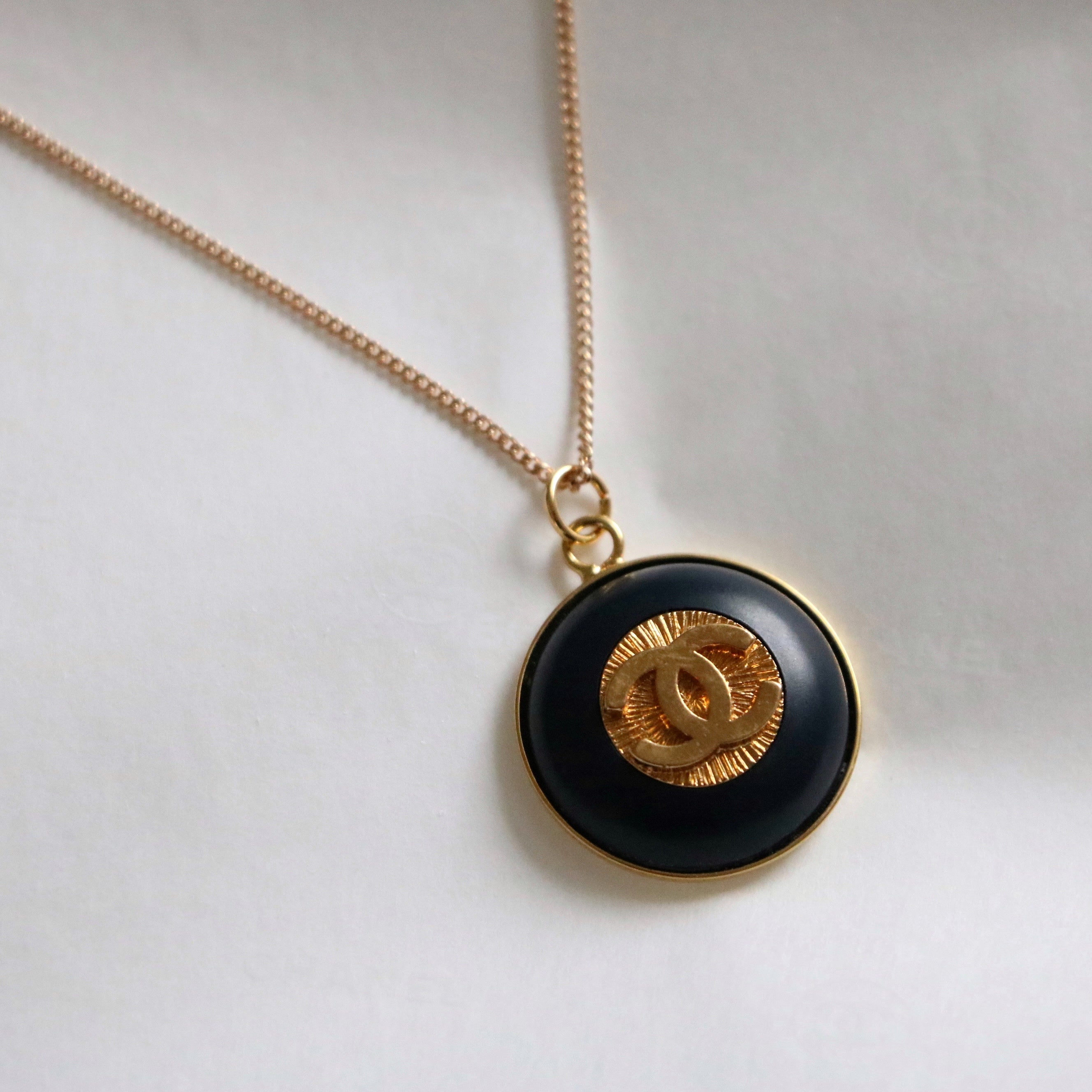 COLLIER UPCYCLÉ CHANEL | BLEU NUIT/NOIR N°1