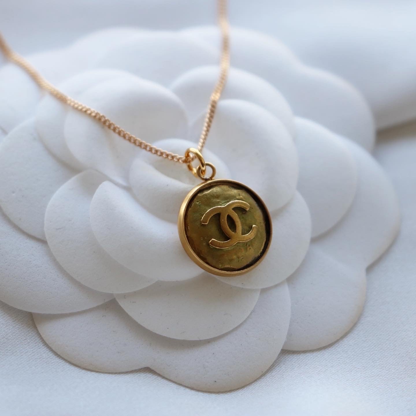 COLLIER UPCYCLÉ CHANEL | PETIT MARTELÉ