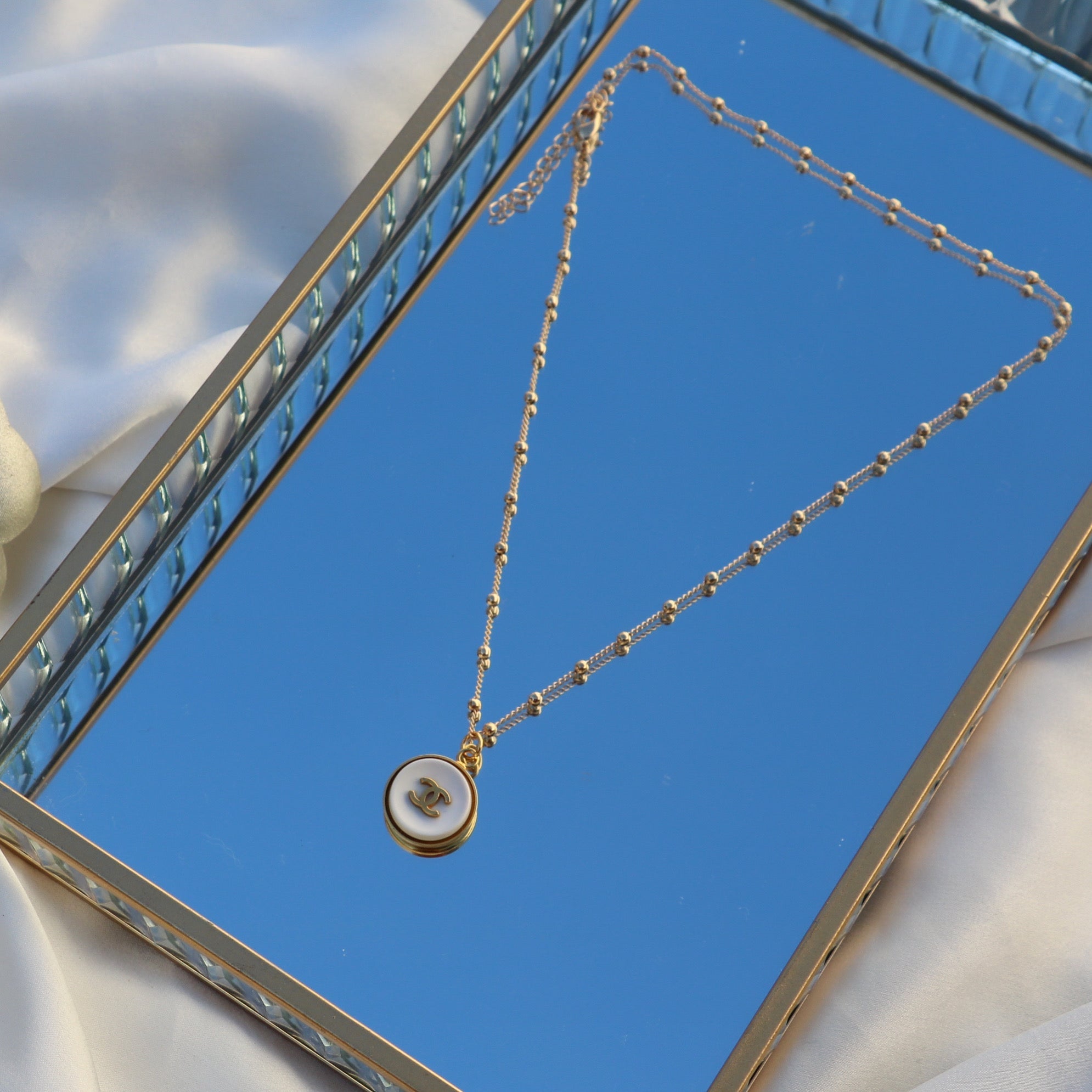 COLLIER UPCYCLÉ CHANEL | BLANC N°2