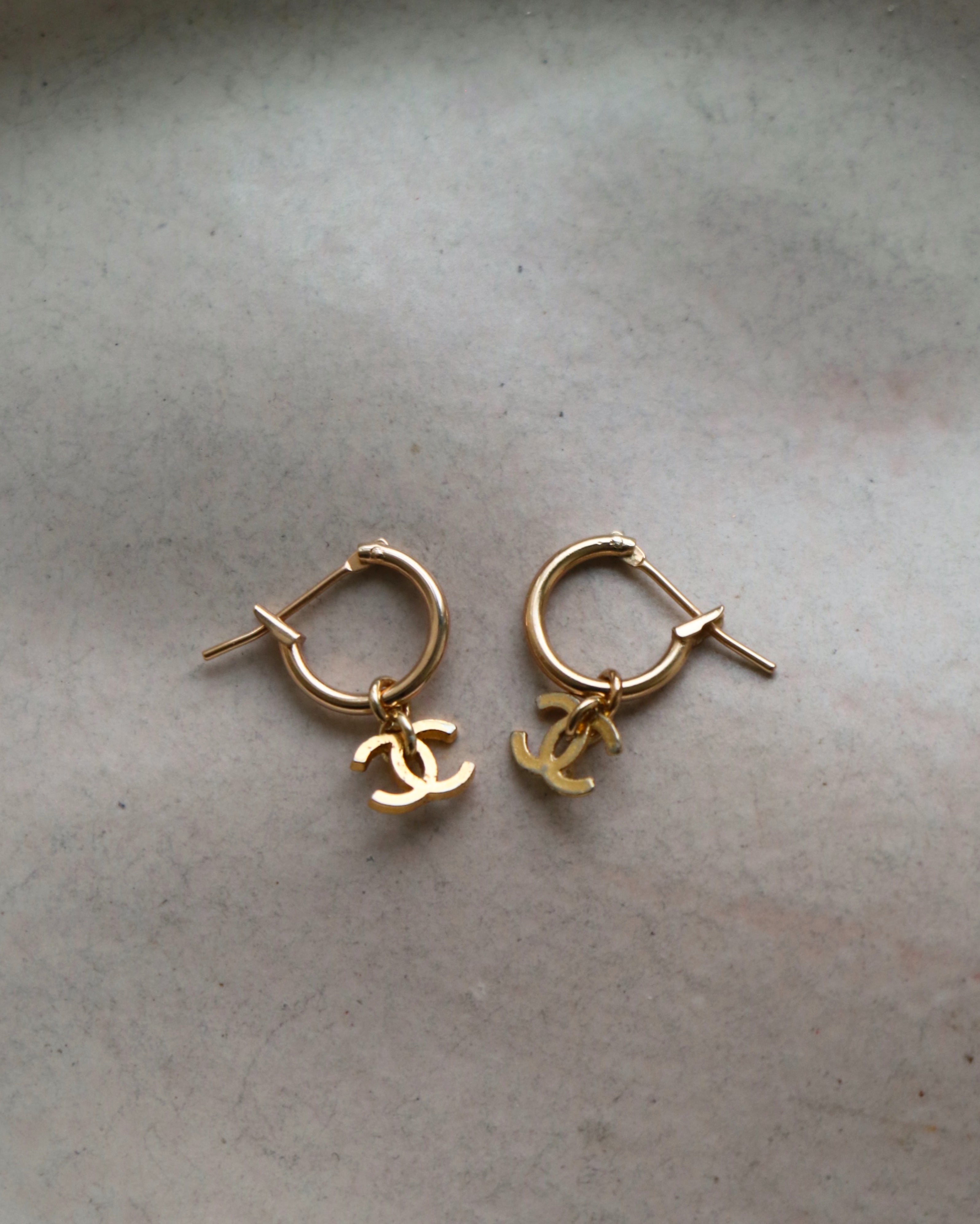 MINI CRÉOLES UPCYCLÉES CHANEL