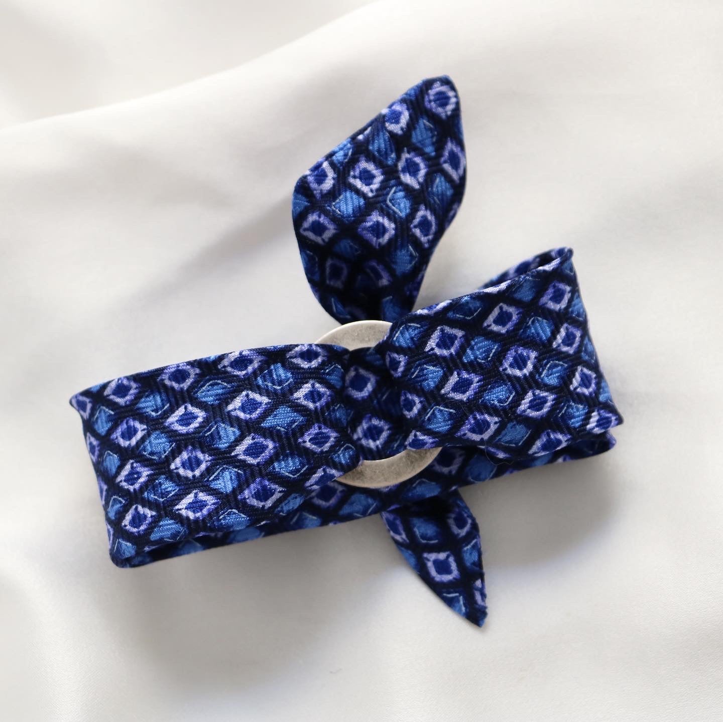 BRACELET FOULARD UPCYCLÉ COURRÈGES | 100% SOIE