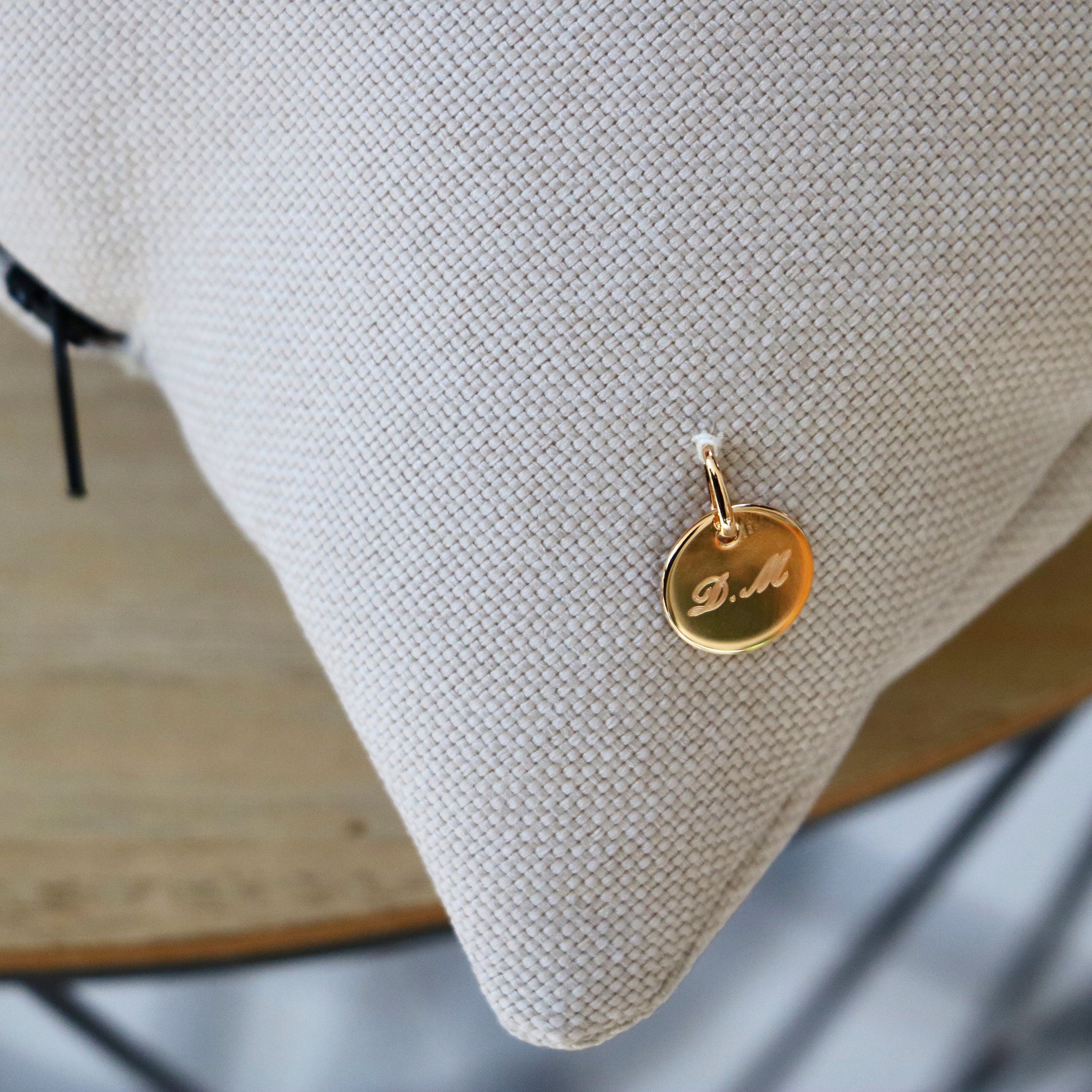 COUSSIN UPCYCLÉ CHANEL BEIGE