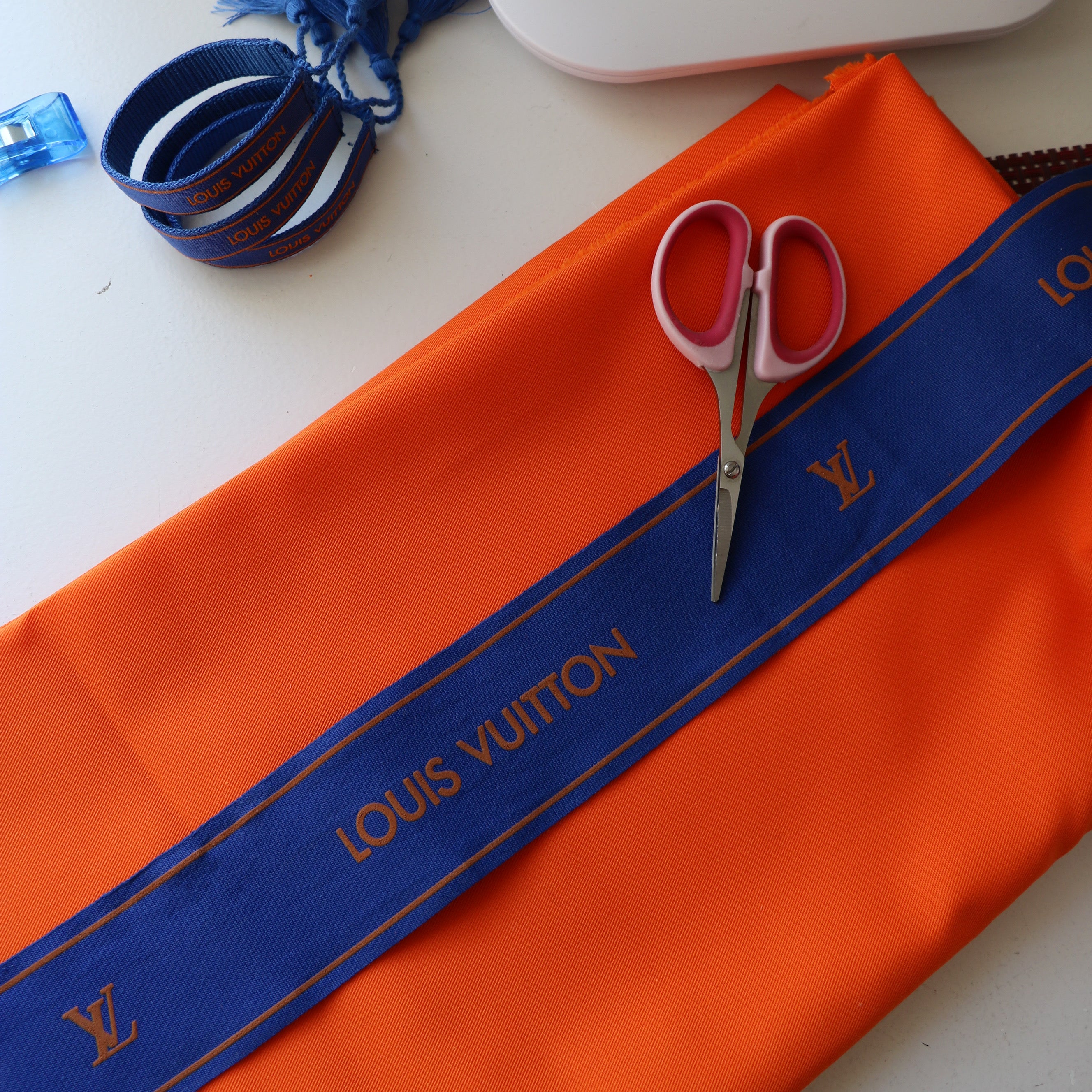 PRÉ COMMANDE | COUSSIN UPCYCLÉ LOUIS VUITTON