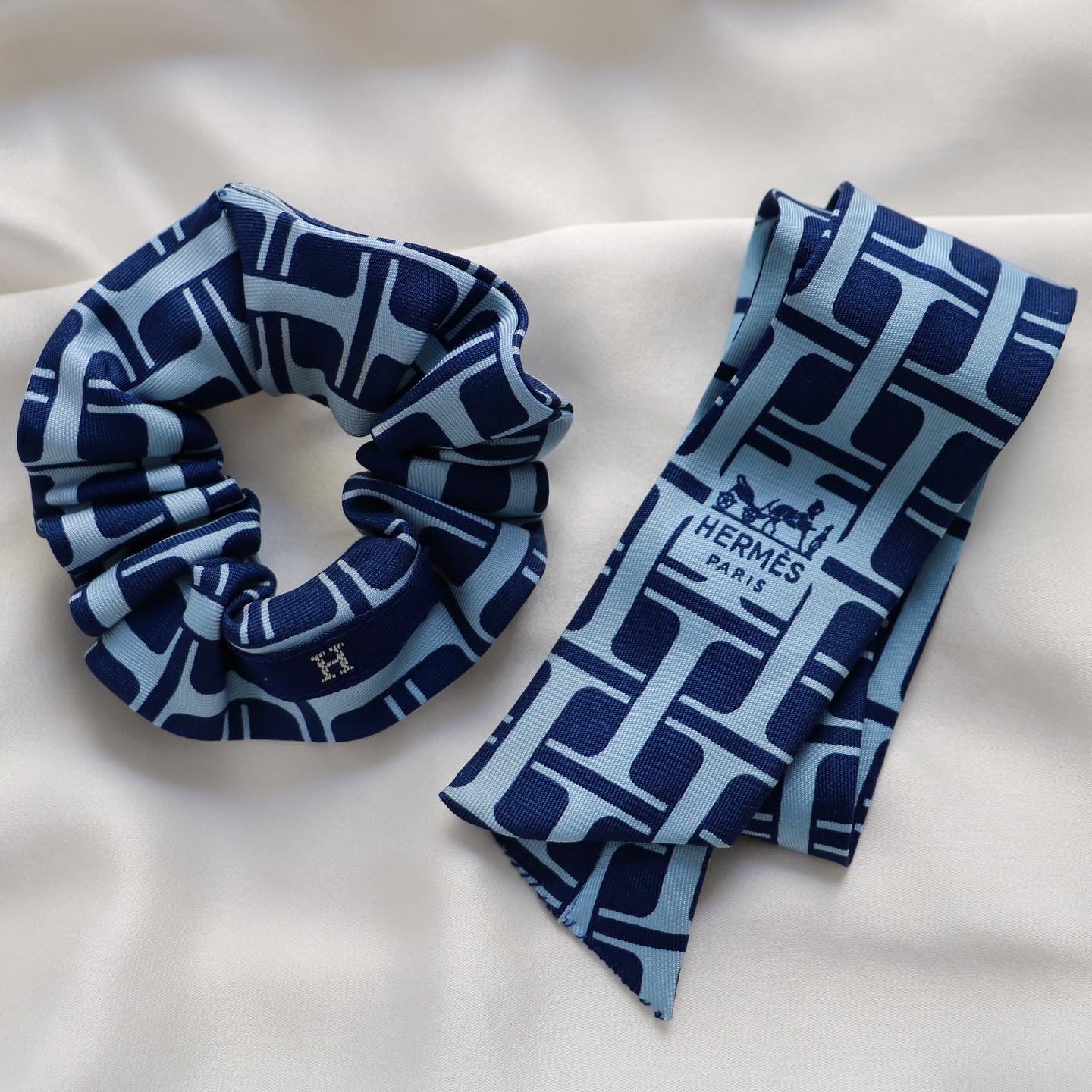 CHOUCHOU UPCYCLÉ HERMÈS | 100% SOIE