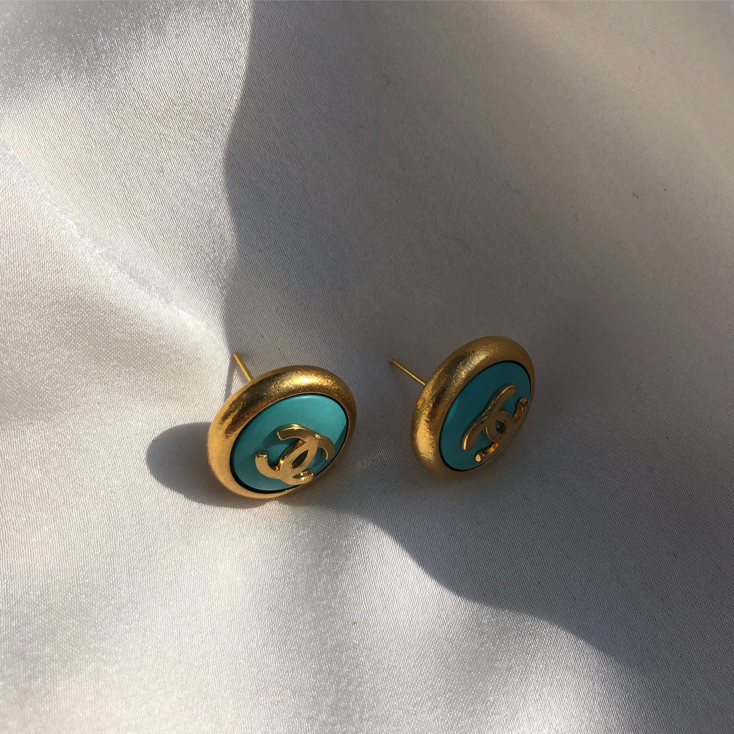 BOUCLES D'OREILLES UPCYCLÉES CHANEL TURQUOISES
