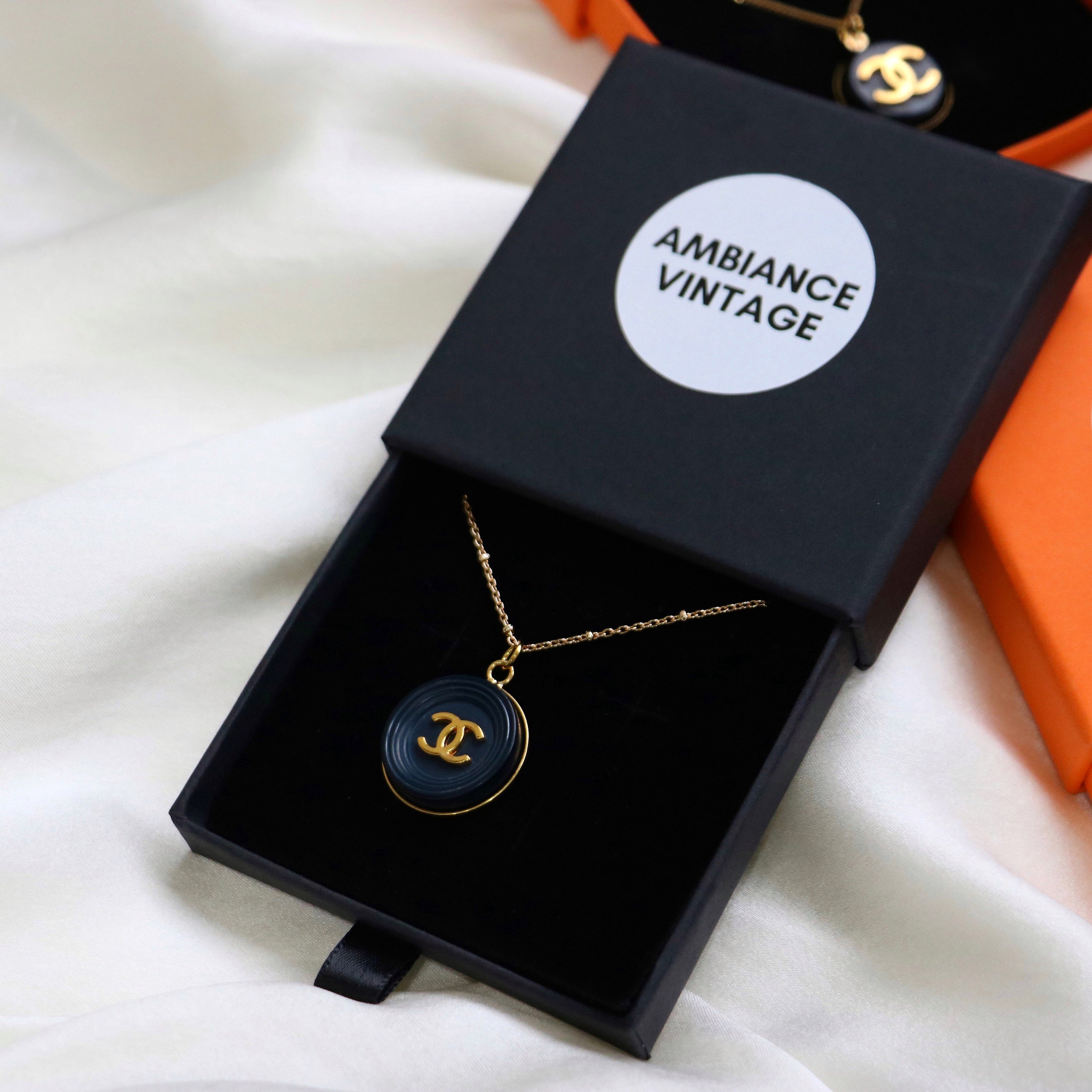 COLLIER UPCYCLÉ CHANEL | BLEU MARINE