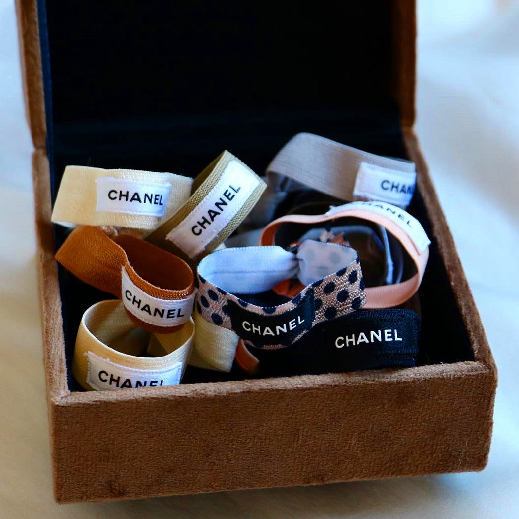 BRACELET ÉLASTIQUE UPCYCLÉ | RUBAN CHANEL