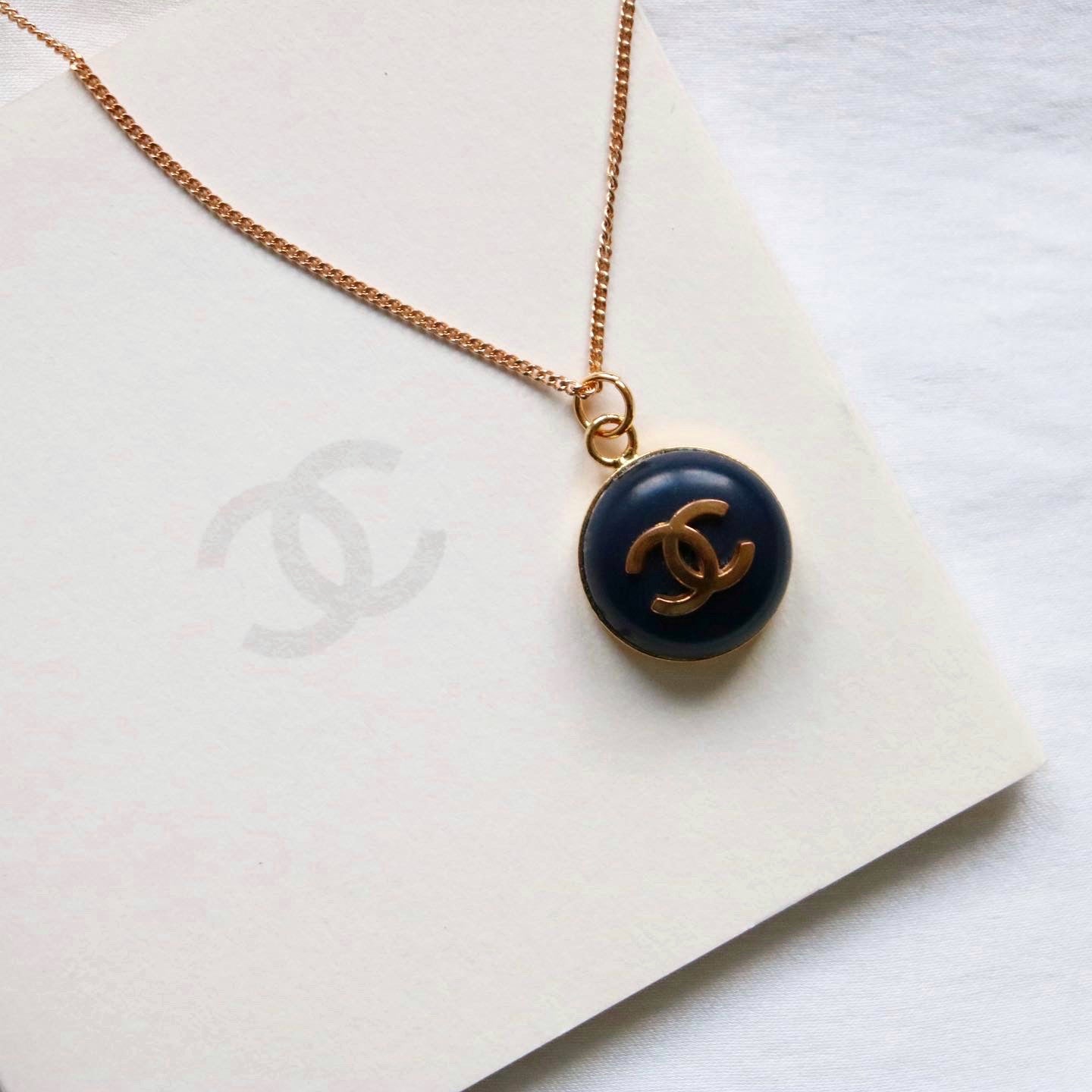 COLLIER UPCYCLÉ CHANEL | BLEU MARINE