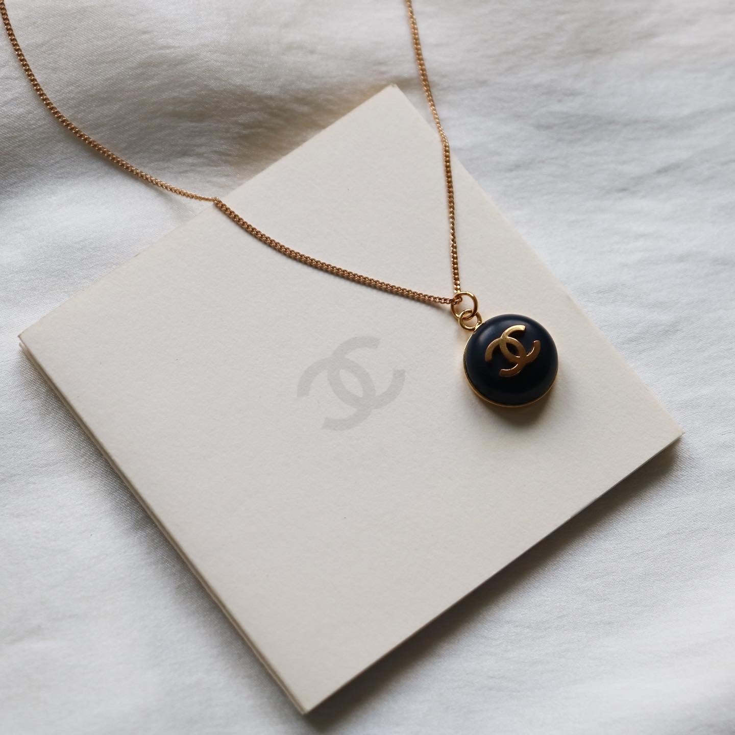 COLLIER UPCYCLÉ CHANEL | BLEU MARINE