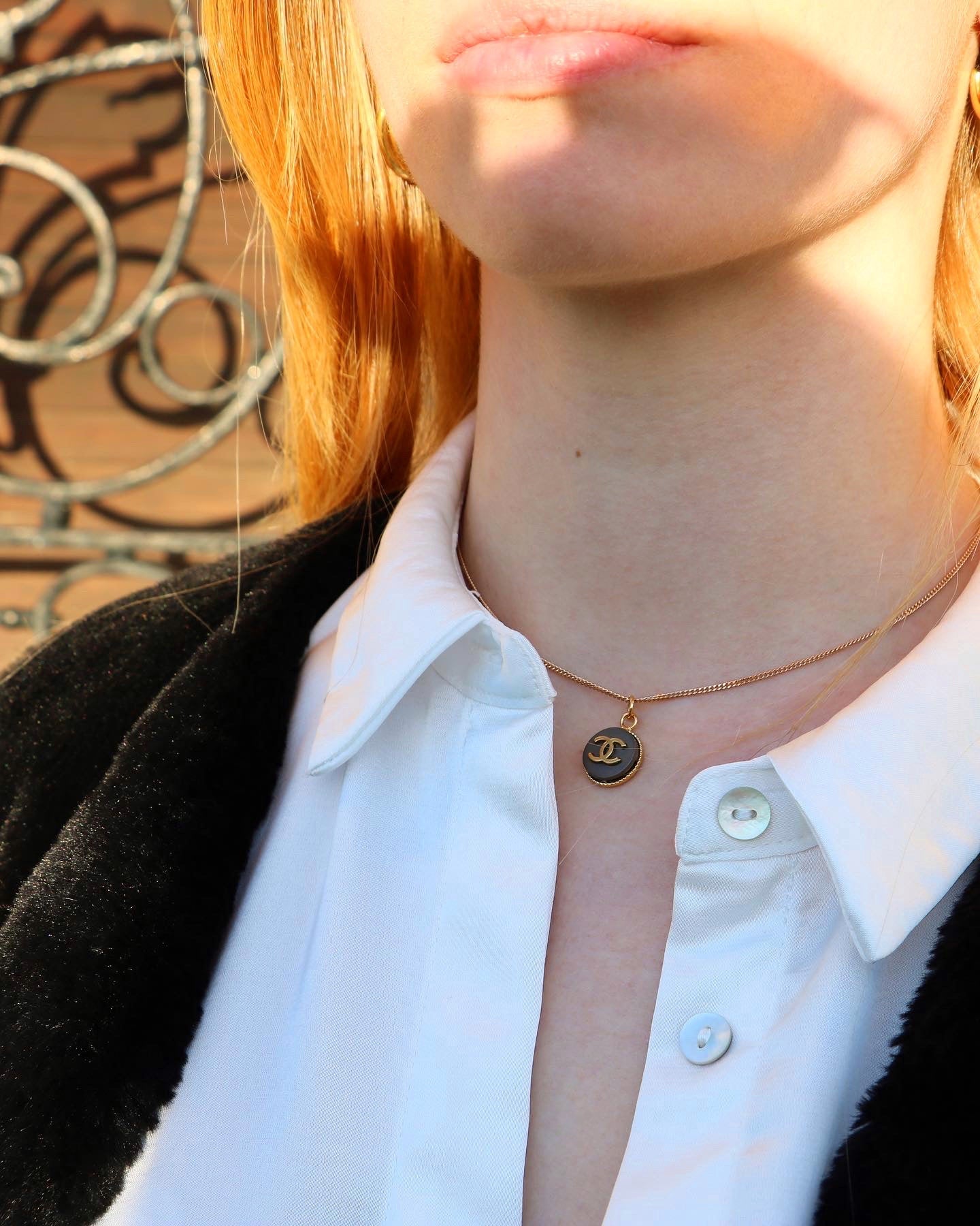 COLLIER UPCYCLÉ CHANEL | GRIS RARE