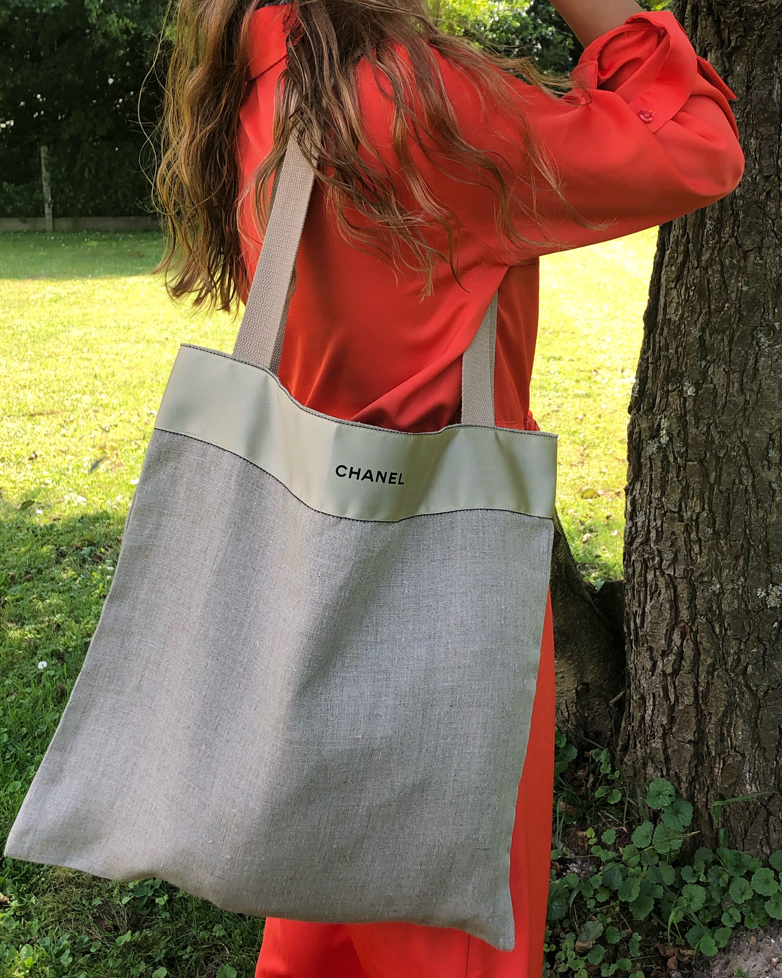 TOTE BAG UPCYCLÉ CHANEL