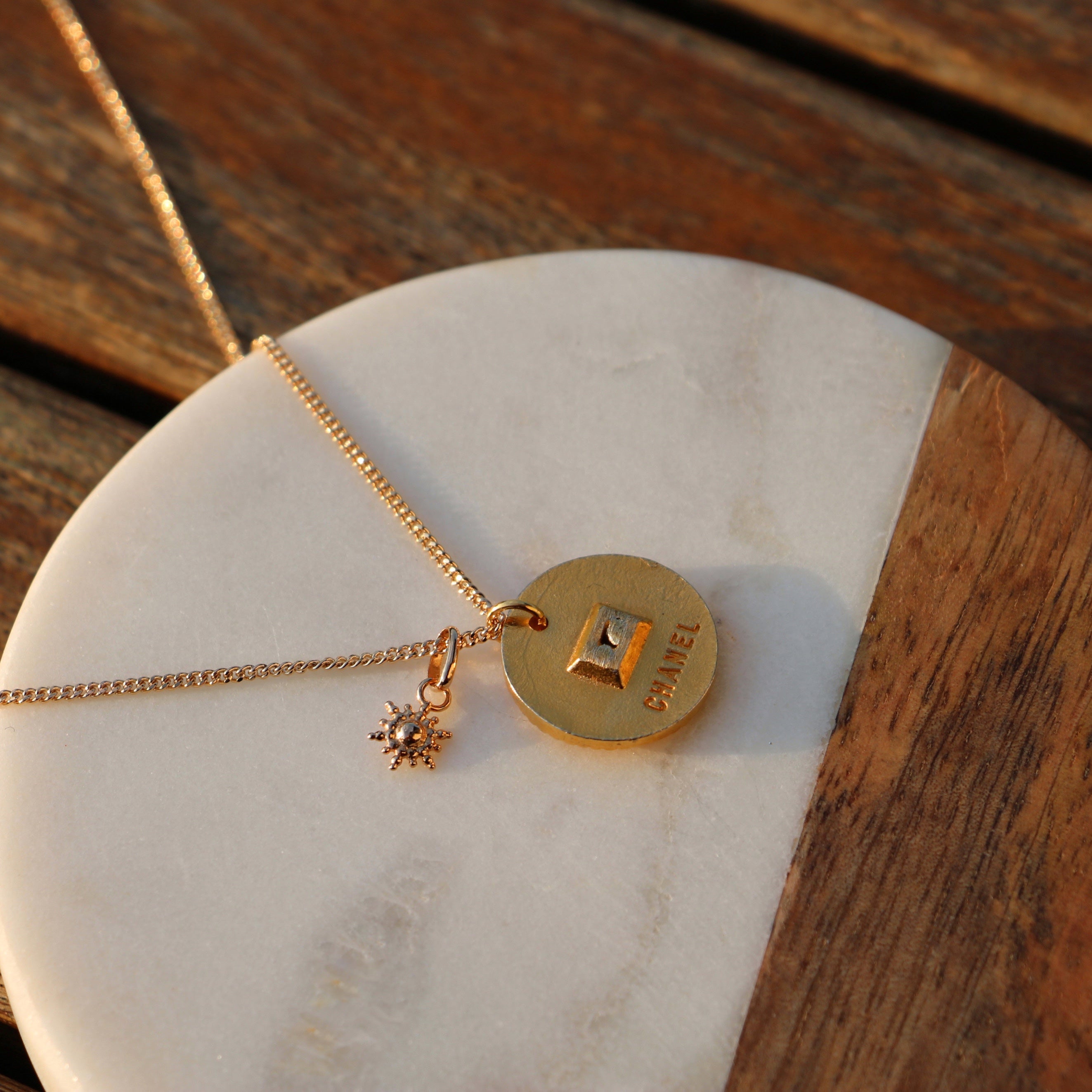 COLLIER UPCYCLÉ CHANEL | "SOLEIL" RARE