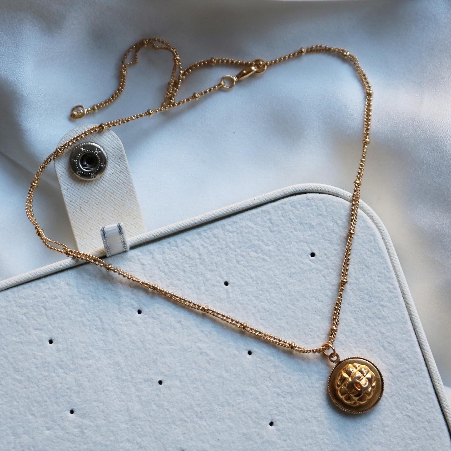 COLLIER UPCYCLÉ CHANEL | MATELASSÉ