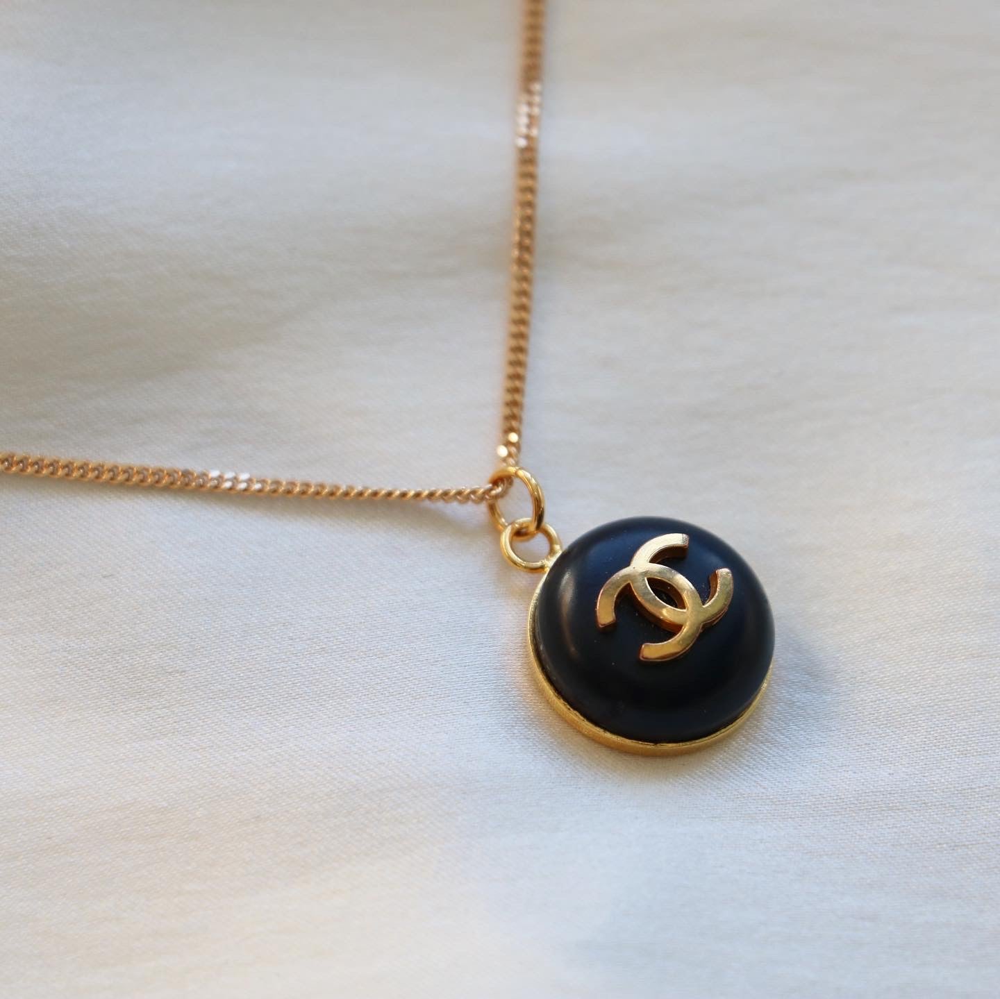 COLLIER UPCYCLÉ CHANEL | BLEU MARINE