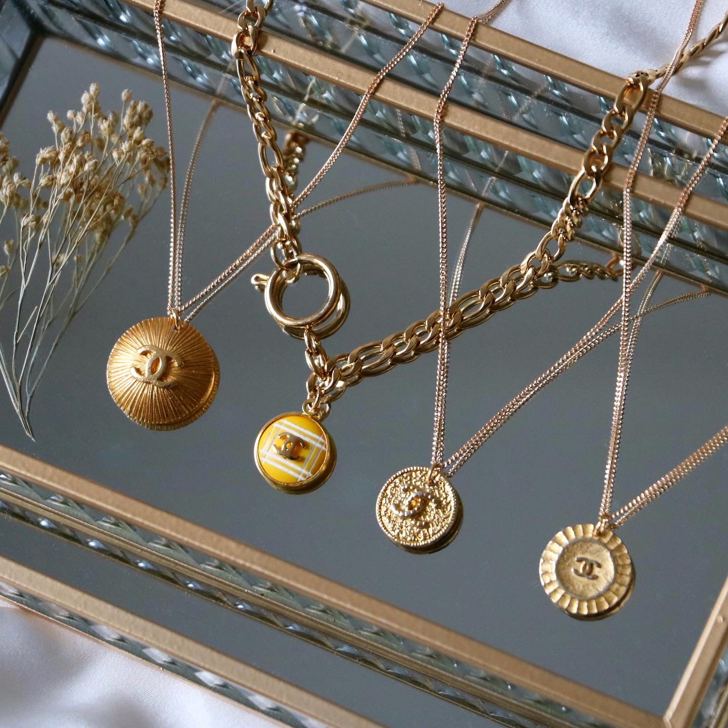 COLLIER UPCYCLÉ CHANEL "SOLEIL"