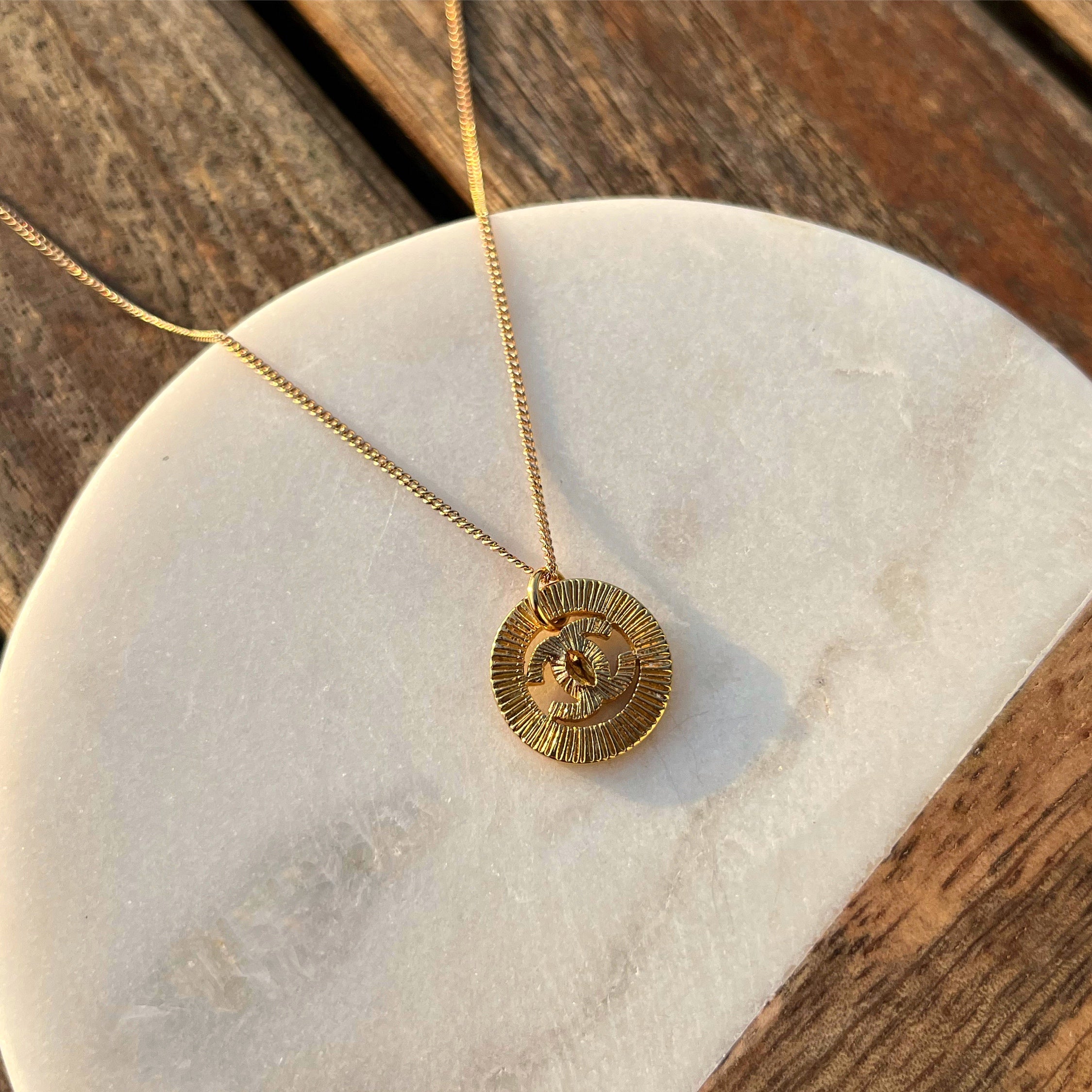 COLLIER RAS COU UPCYCLÉ CHANEL