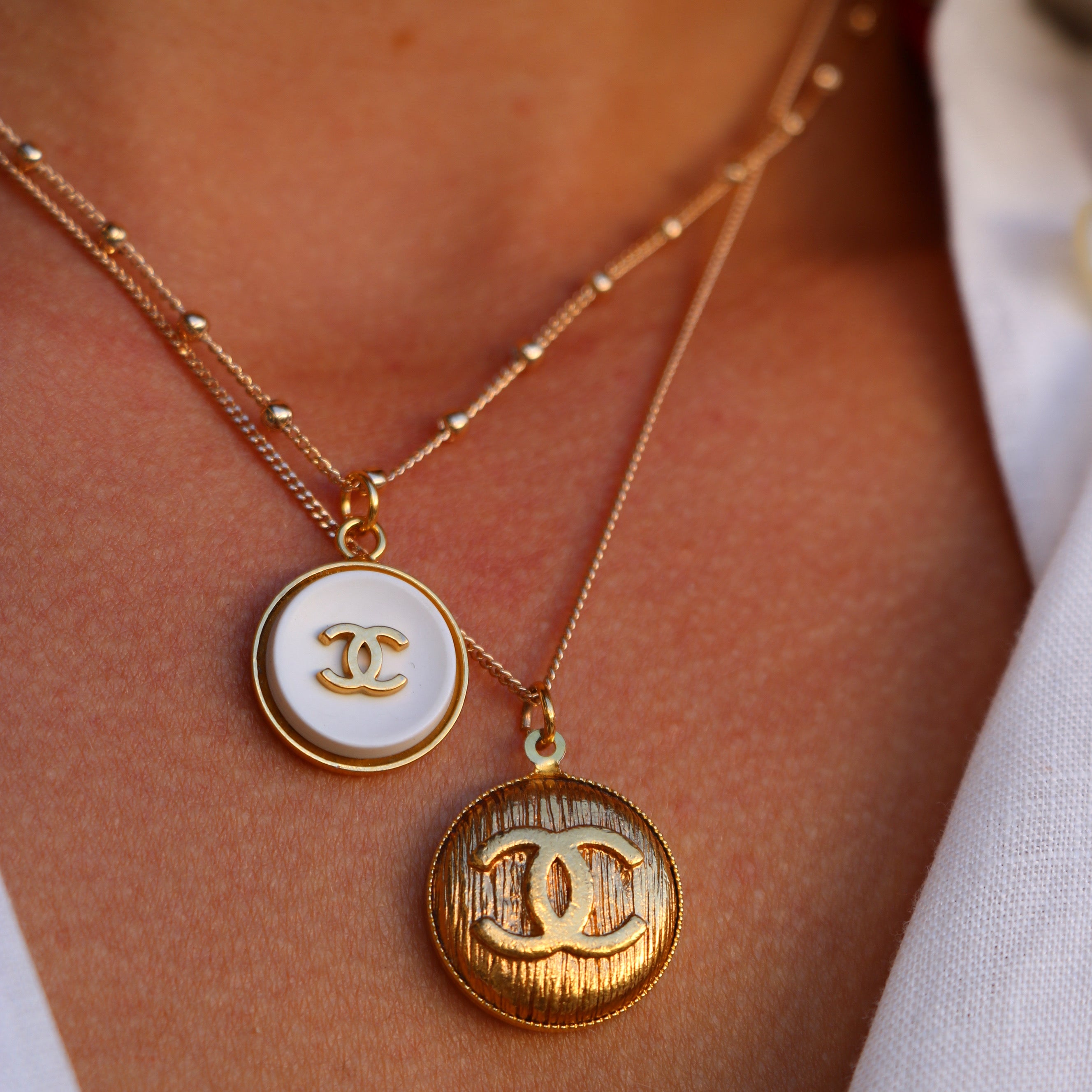 COLLIER UPCYCLÉ CHANEL | BLANC