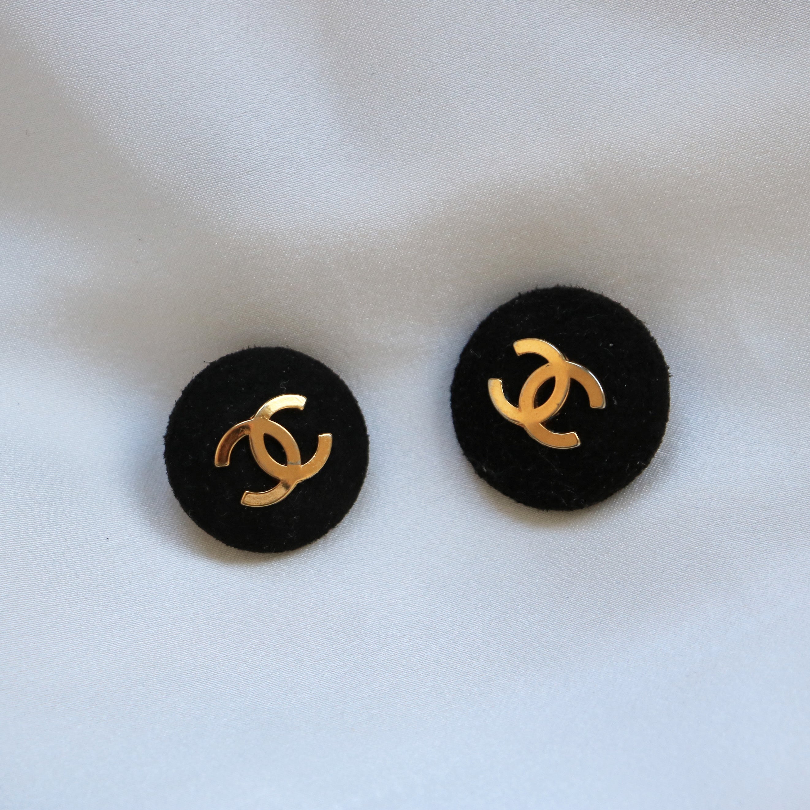 BROCHE UPCYCLÉE « IMPARFAITE » | SUÉDINE