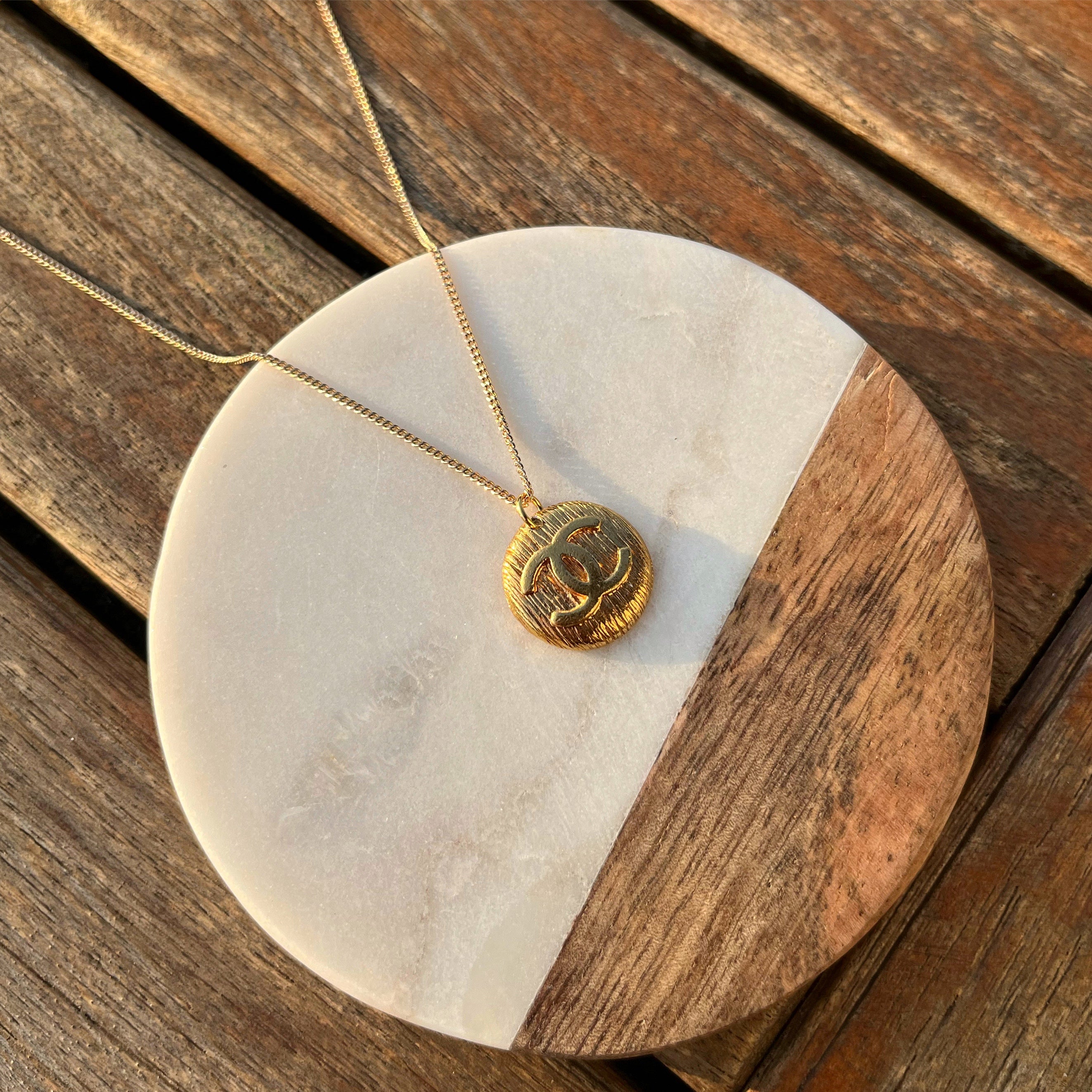 COLLIER UPCYCLÉ CHANEL | DORÉ