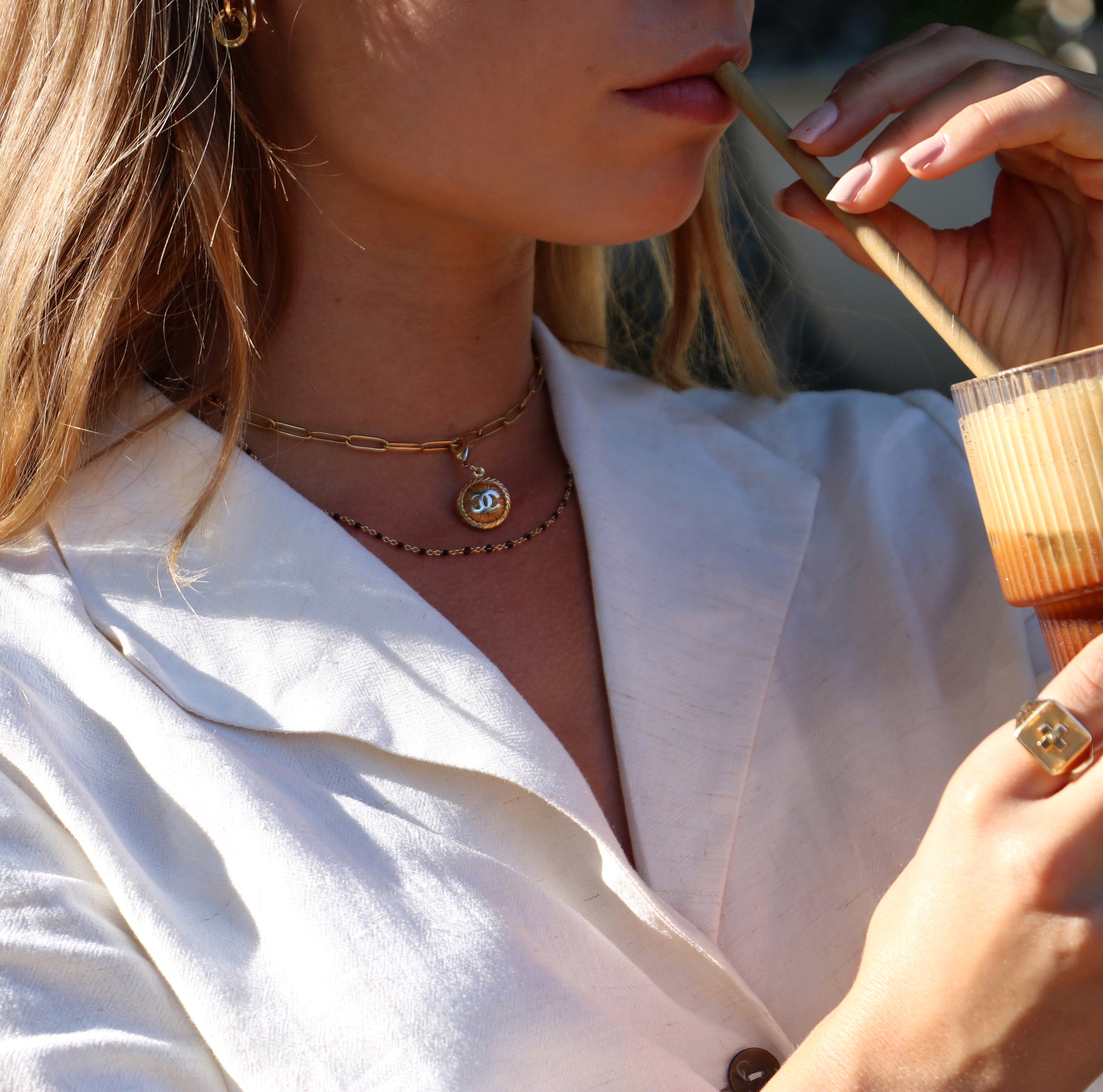 COLLIER CHOKER À CHARM UPCYCLÉ CHANEL