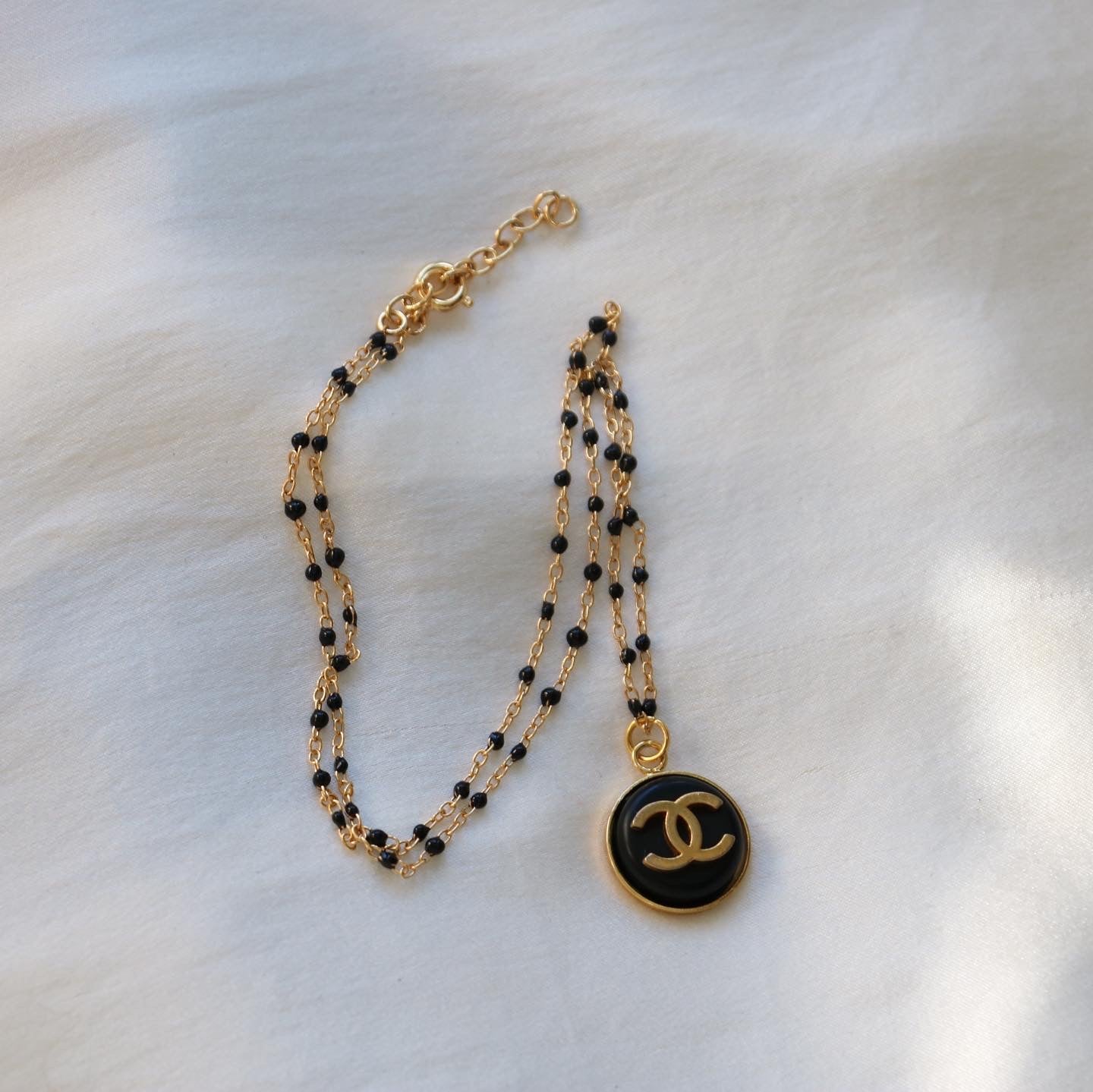 COLLIER UPCYCLÉ CHANEL | NOIR