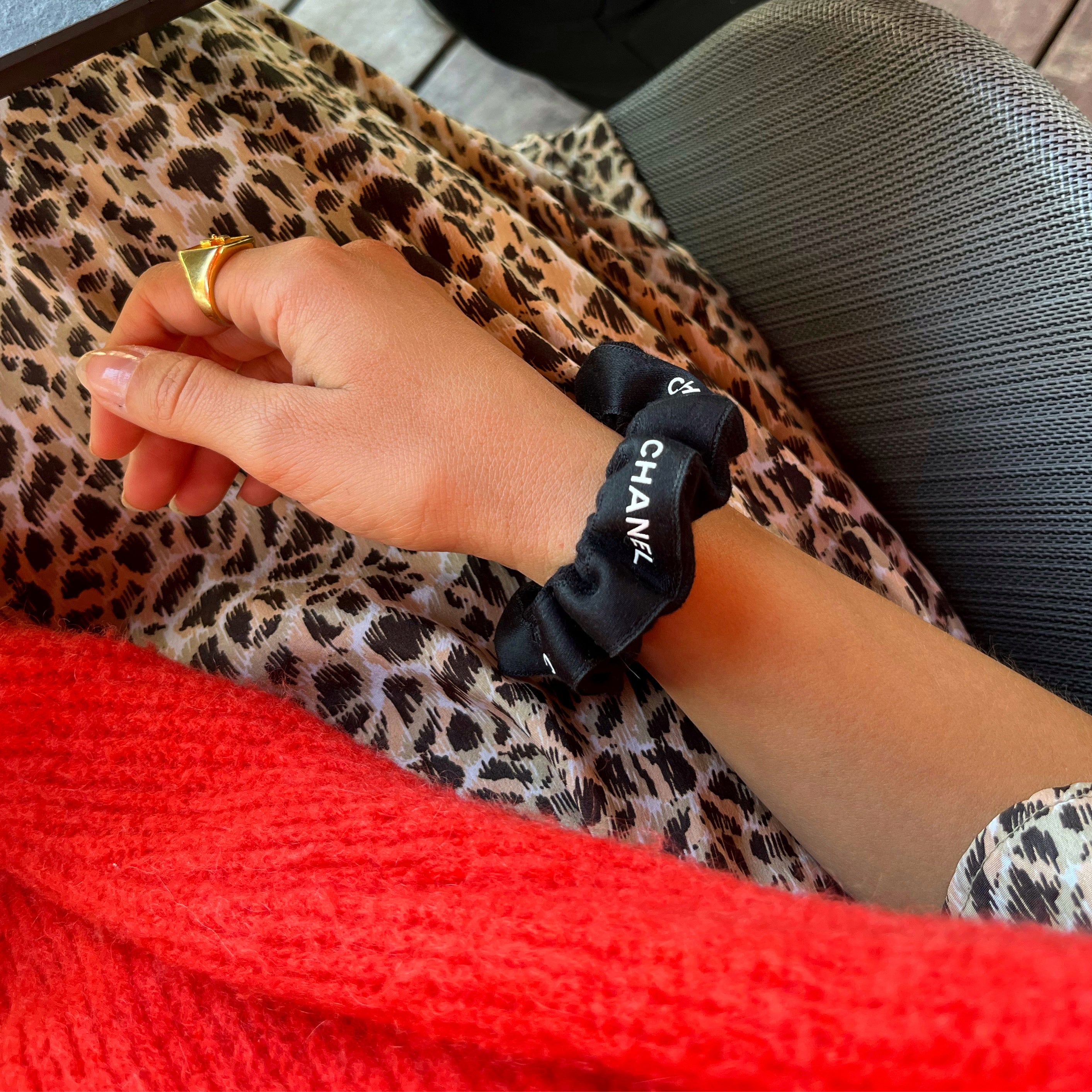 MINI CHOUCHOU UPCYCLÉ | ALL BLACK