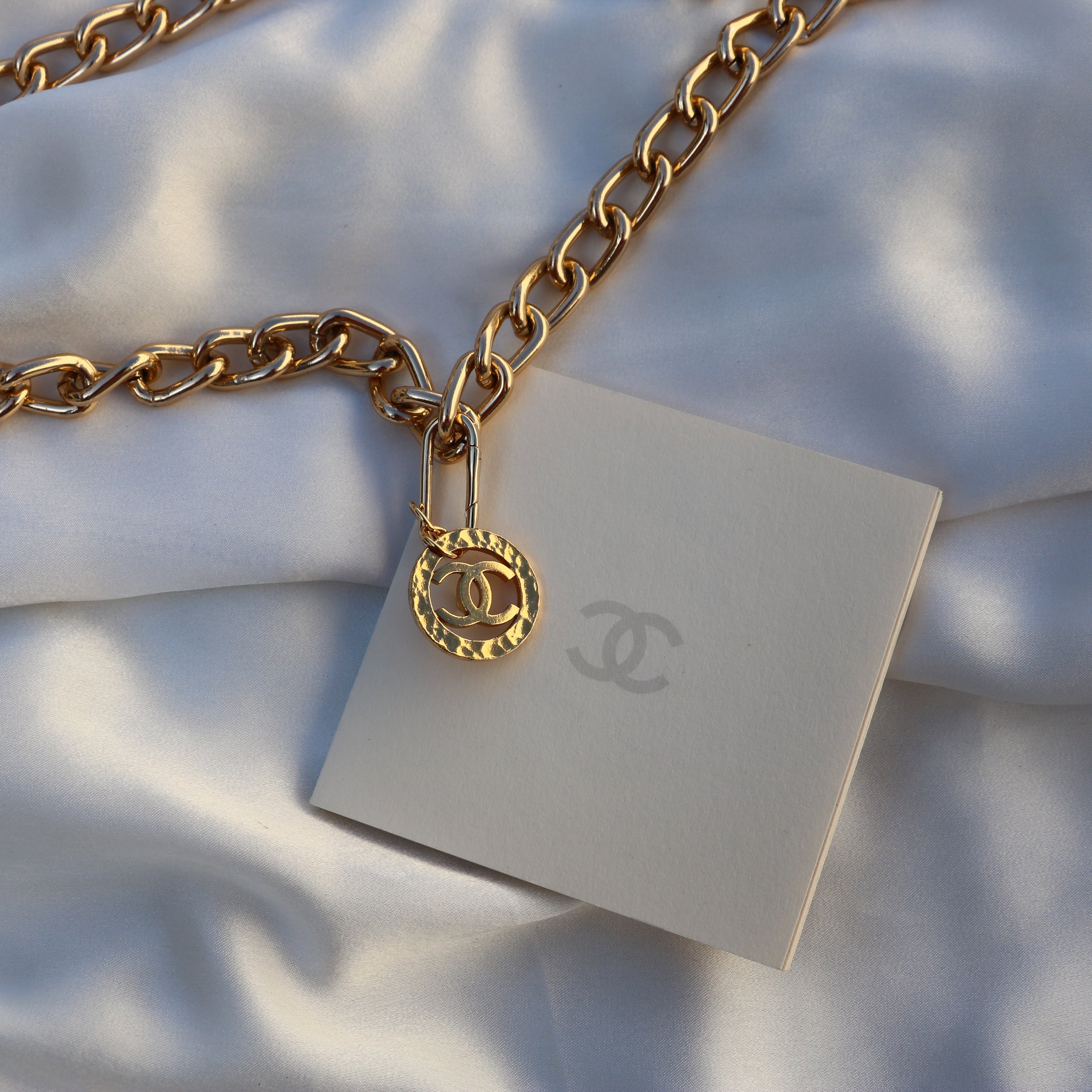 CEINTURE CHAÎNE UPCYCLÉE CHANEL