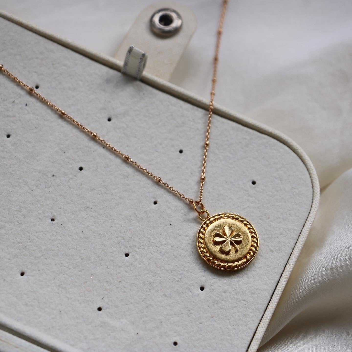COLLIER UPCYCLÉ CHANEL | LUCKY N°2