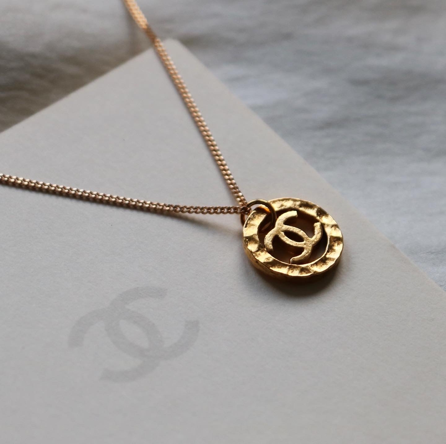 COLLIER UPCYCLÉ CHANEL | PETIT MARTELÉ