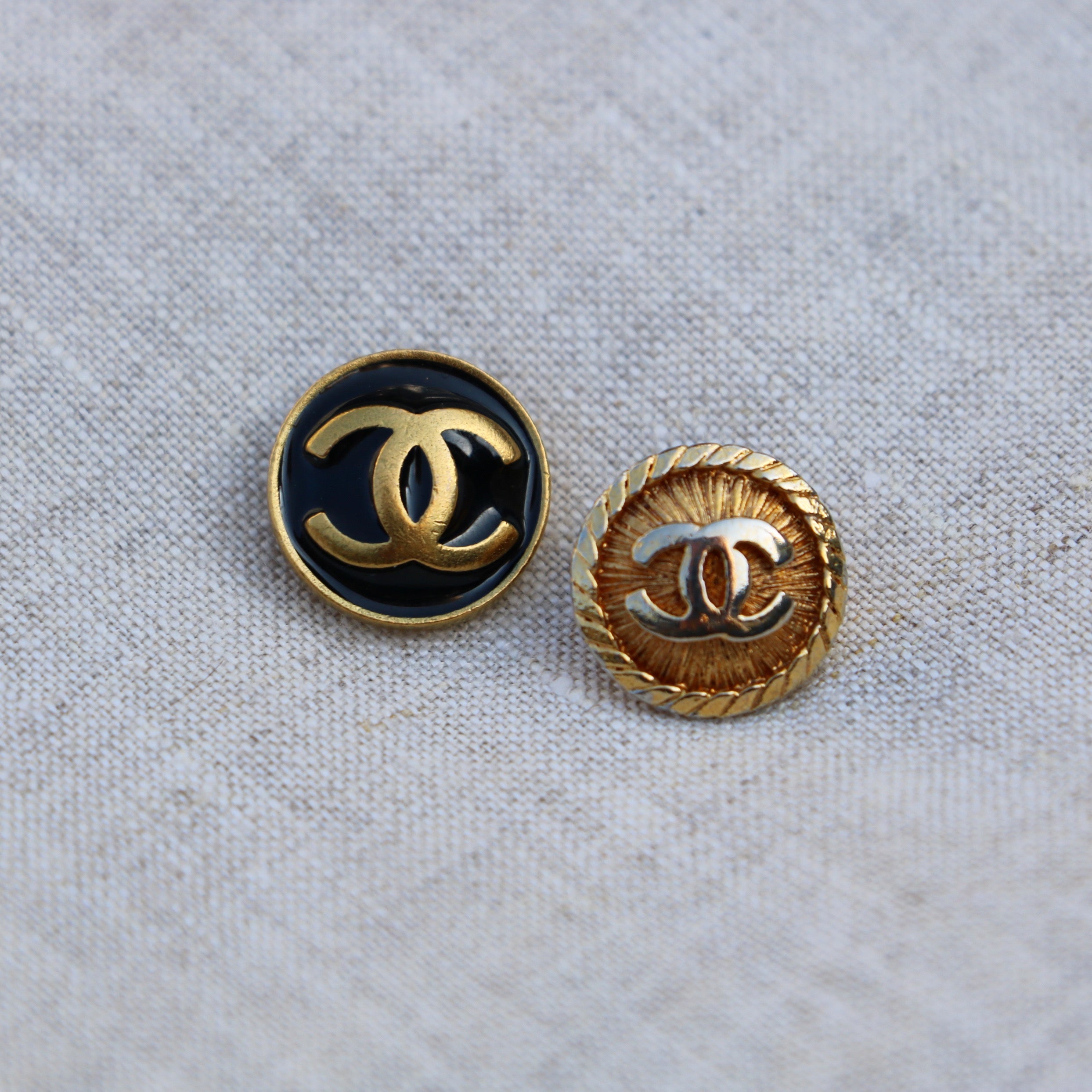 COLLIER UPCYCLÉ CHANEL | MINI NOIR & DORÉ