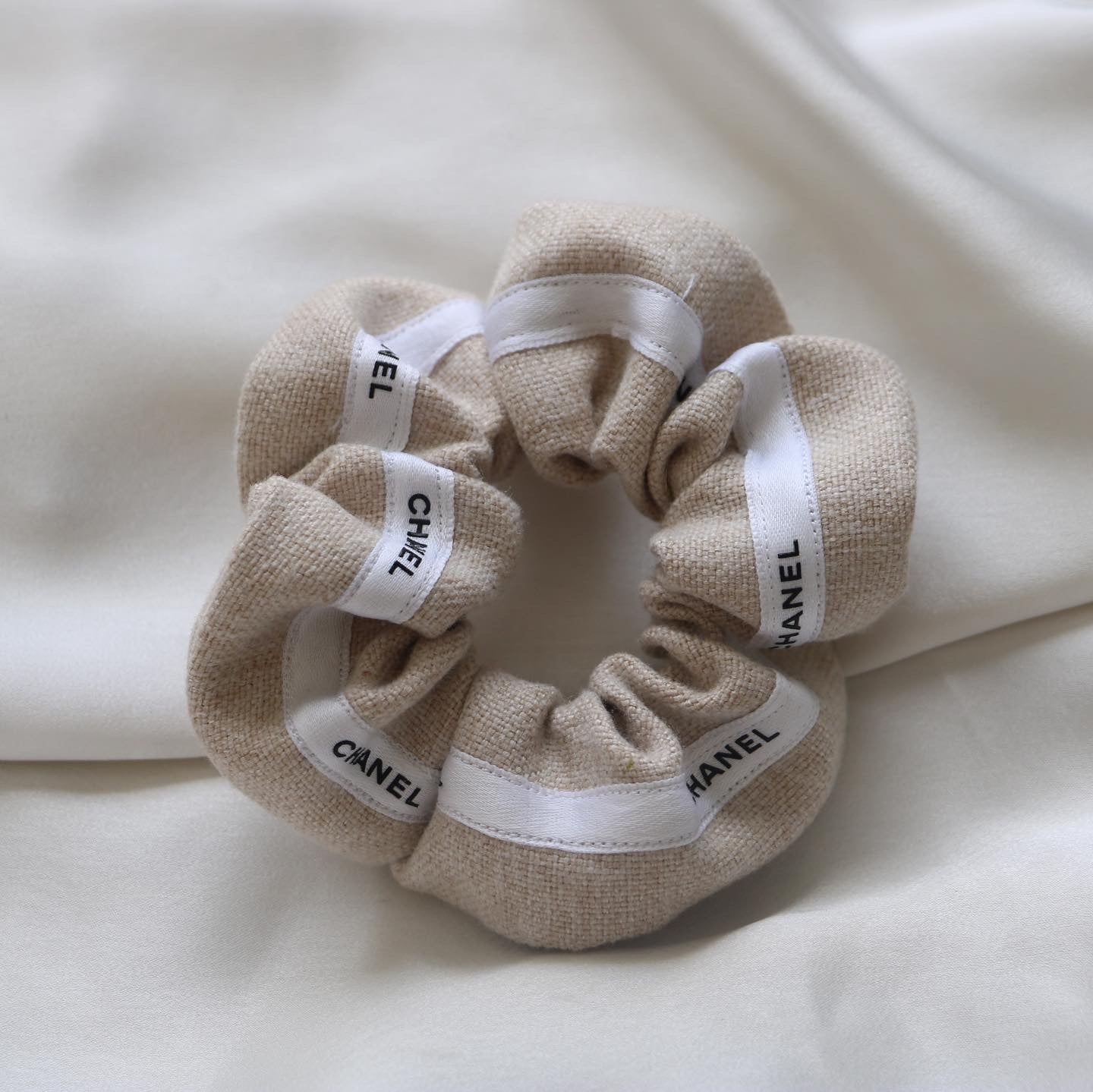 CHOUCHOU UPCYCLÉ CHANEL | BEIGE N°2