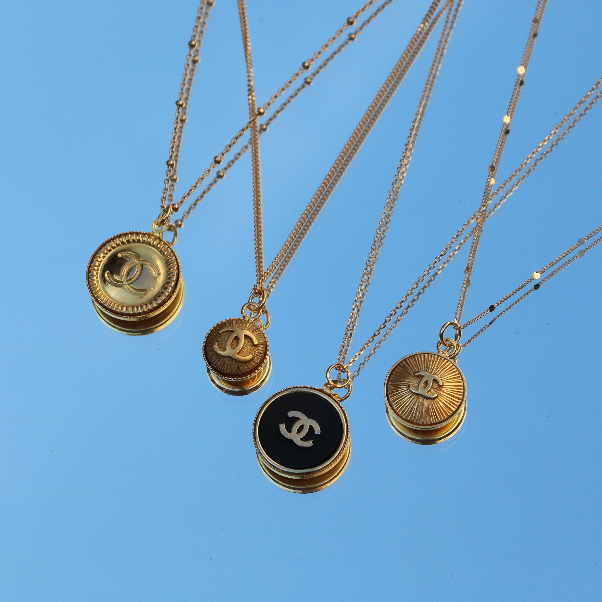 COLLIER UPCYCLÉ CHANEL "PETIT SOLEIL"