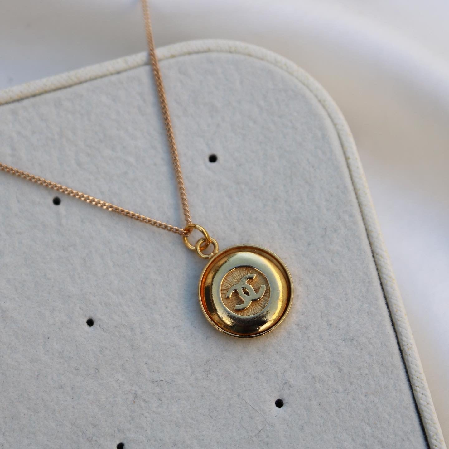 COLLIER UPCYCLÉ CHANEL | DORÉ