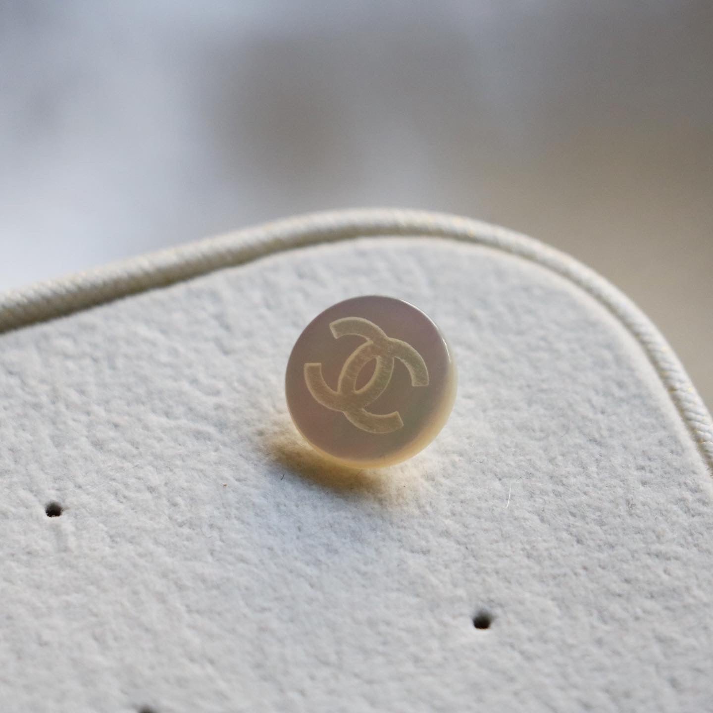 COLLIER UPCYCLÉ CHANEL NACRÉ