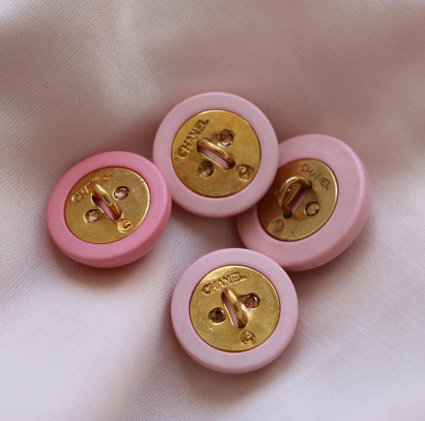 COLLIER UPCYCLÉ CHANEL | ROSE POUDRÉ