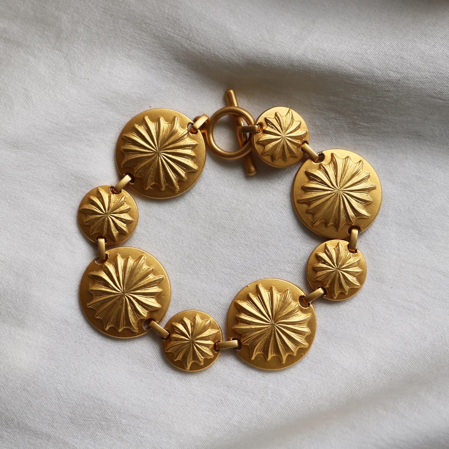 BRACELET VINTAGE DORÉ MAT