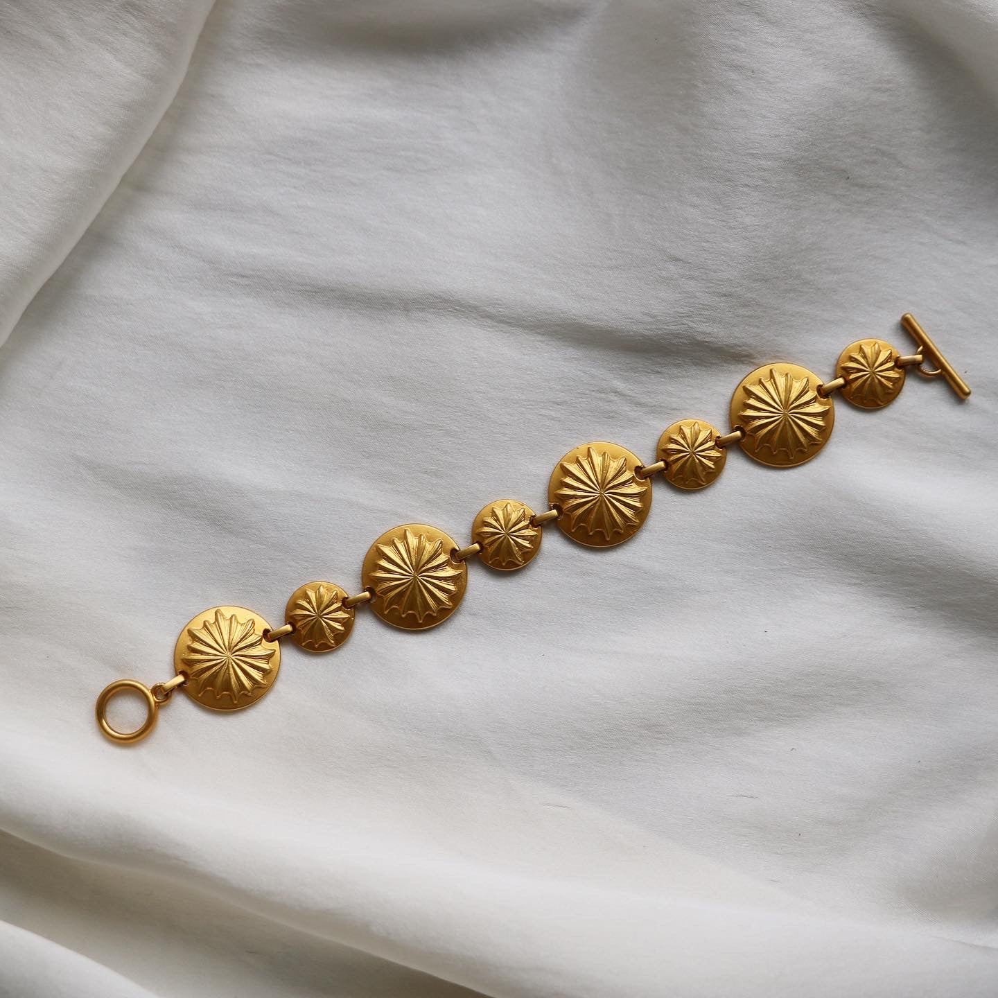 BRACELET VINTAGE DORÉ MAT