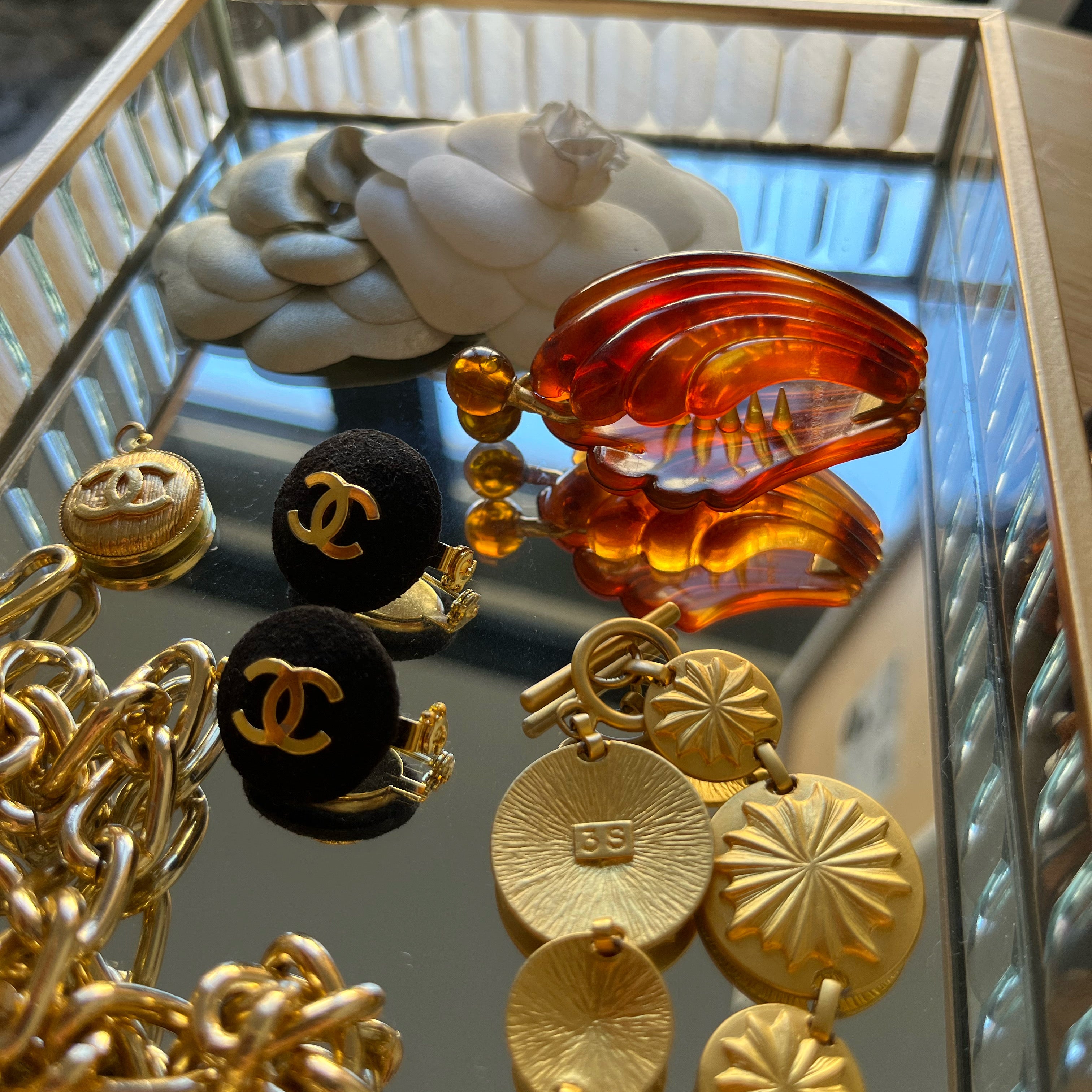 BROCHE UPCYCLÉE « IMPARFAITE » | SUÉDINE